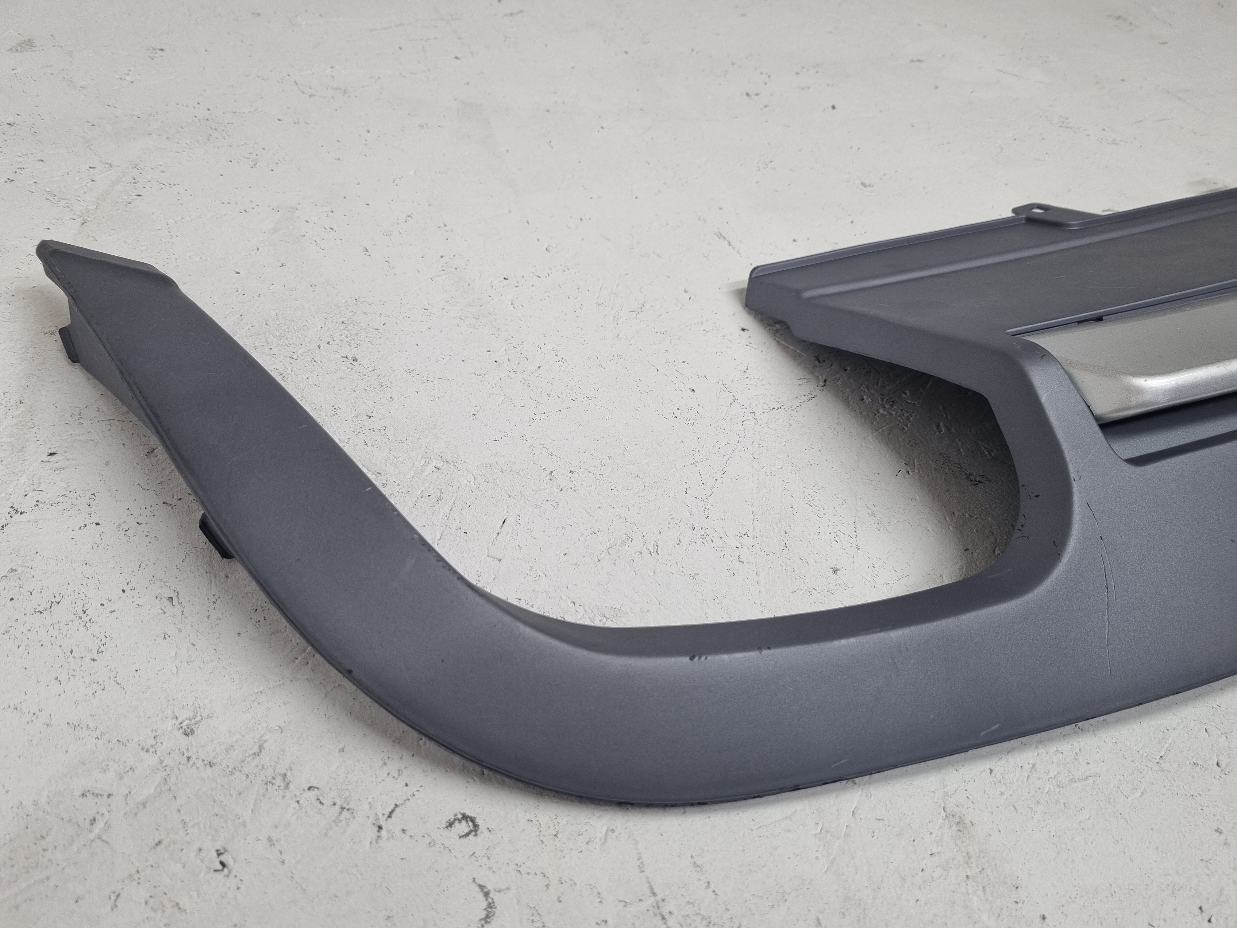 Дефект 19 Audi A5 8T дорестайлинг диффузор S5 в обычный бампер лифтбек