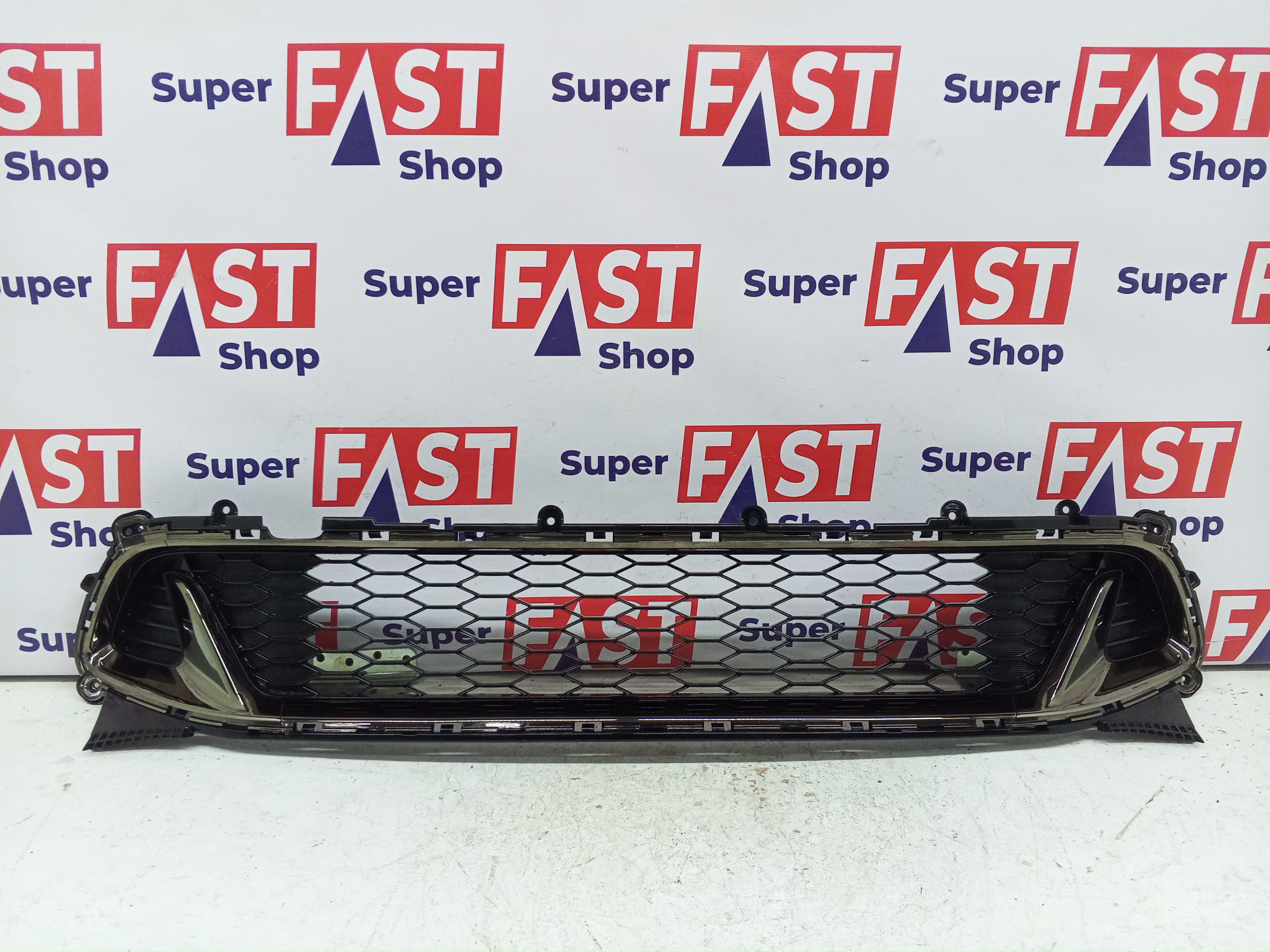 Kia Stinger GT нижняя решетка в передний бампер