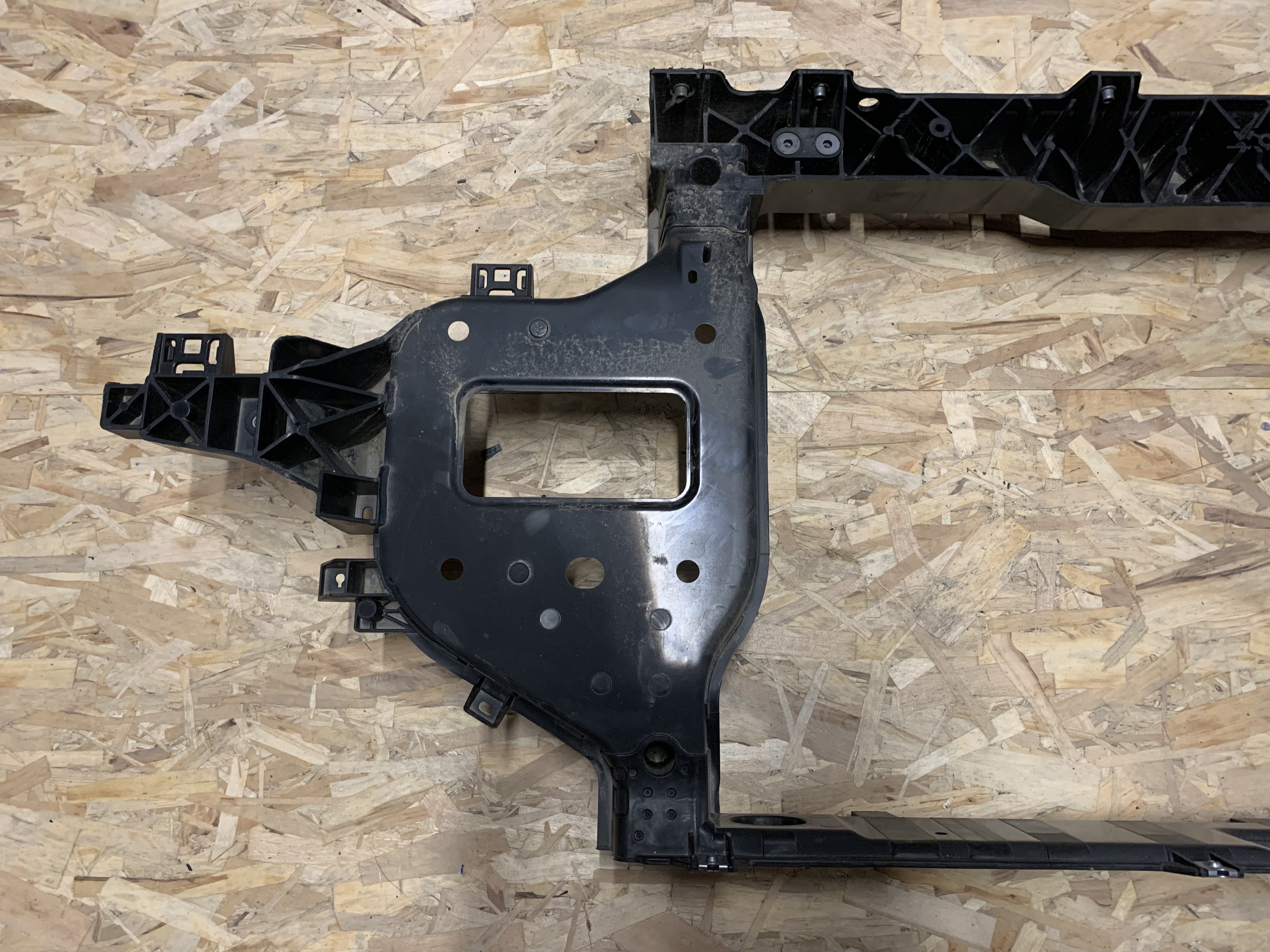 Передняя панель Kia EV6 64101CV000