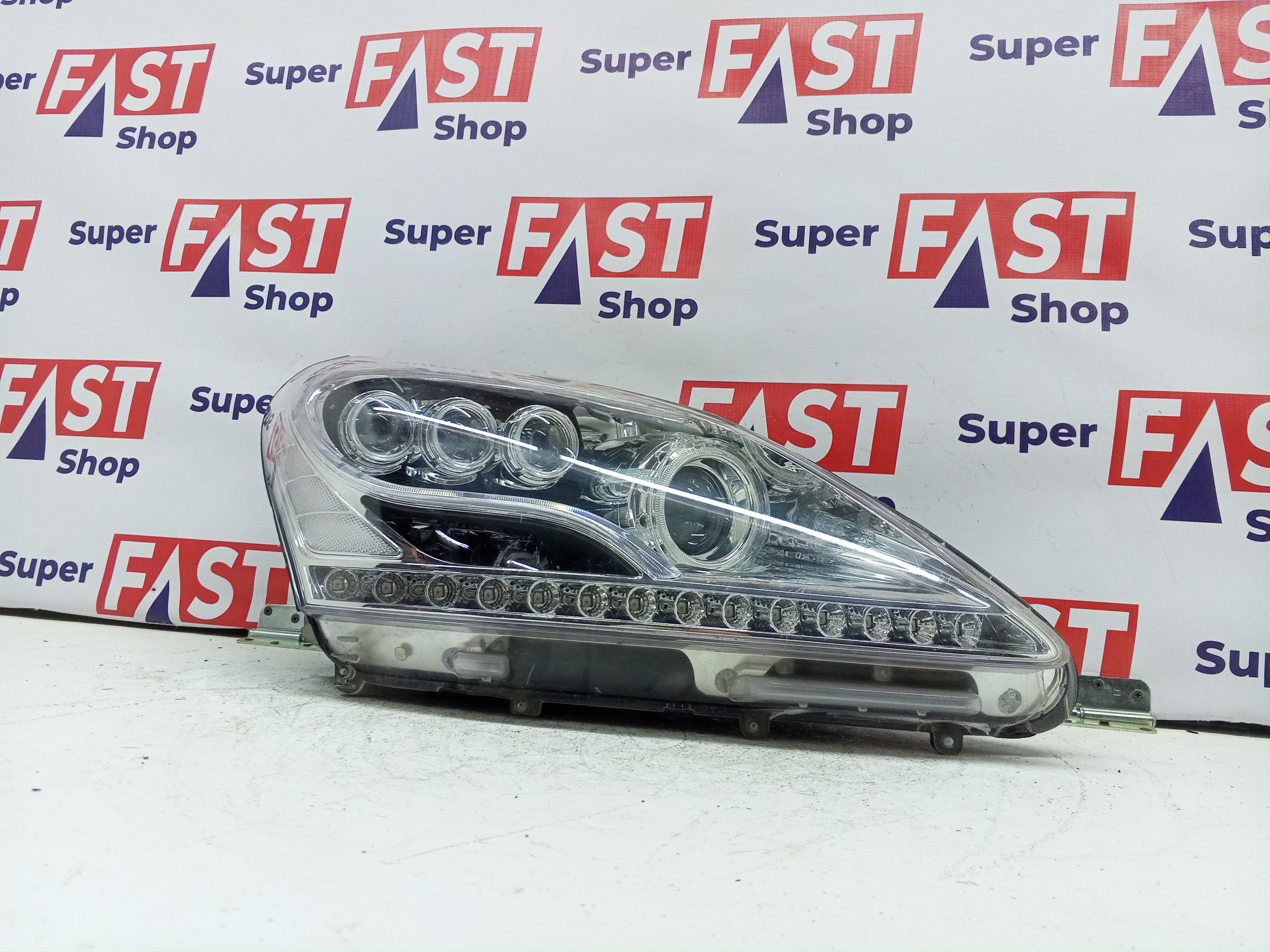 правая фара Hyundai Equus LED хром