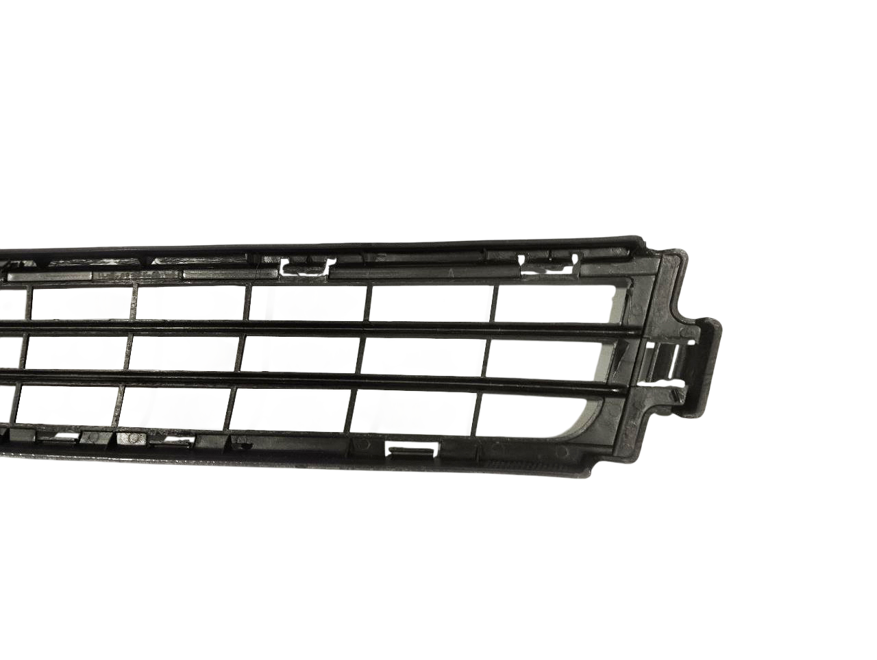 Volvo S40 рестайлинг решетка в бампер центральная нижняя