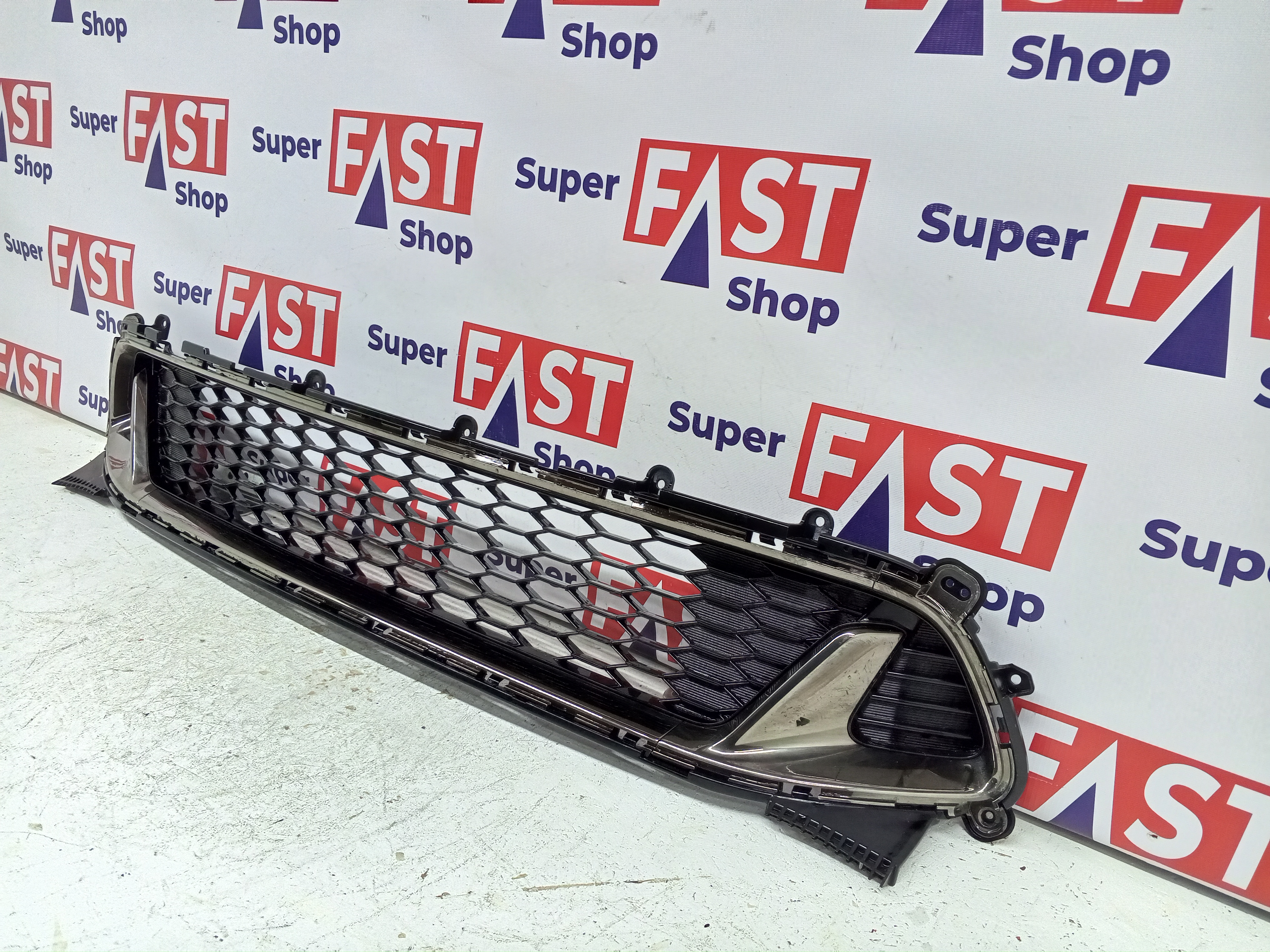 Kia Stinger GT нижняя решетка в передний бампер