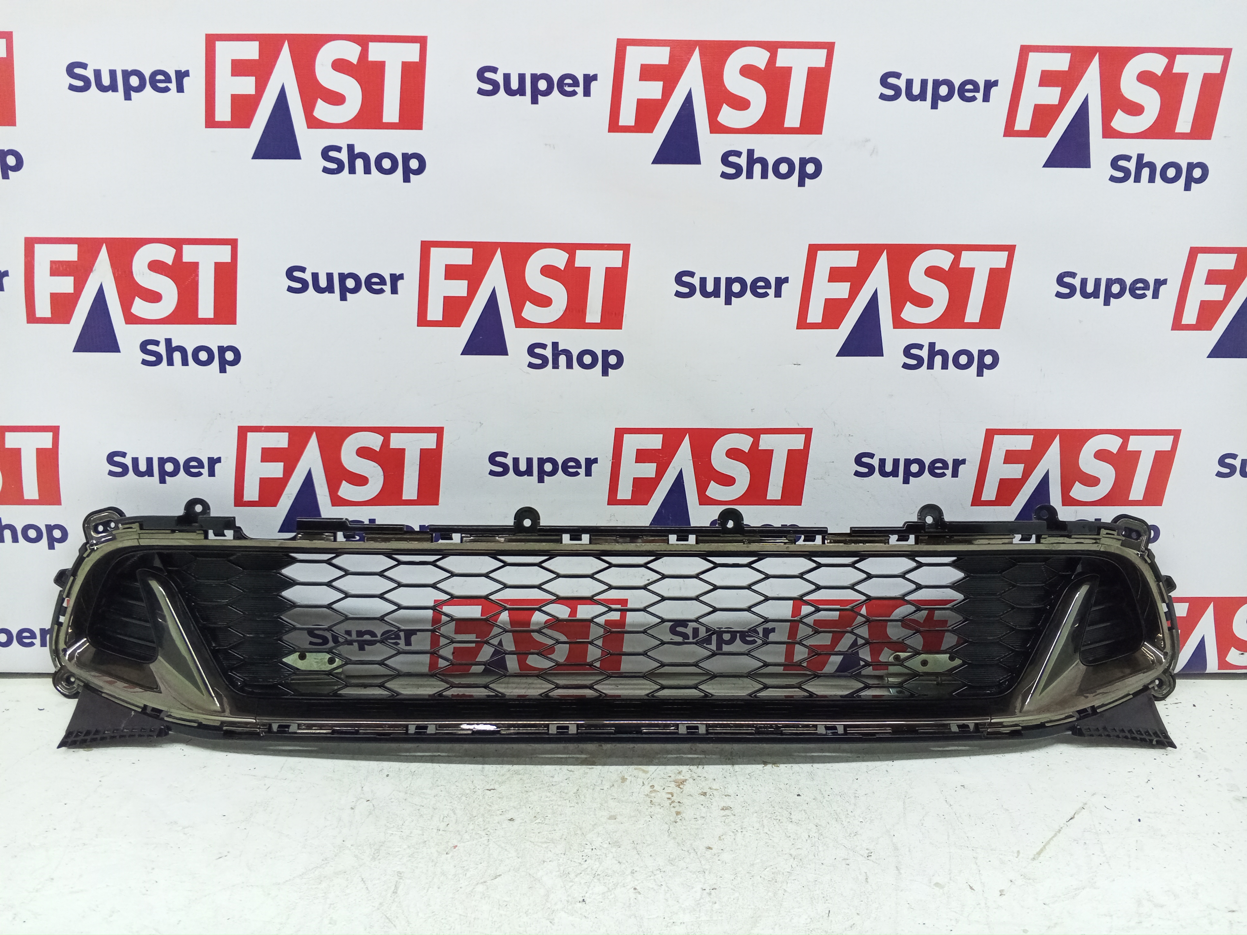 Kia Stinger GT нижняя решетка в передний бампер