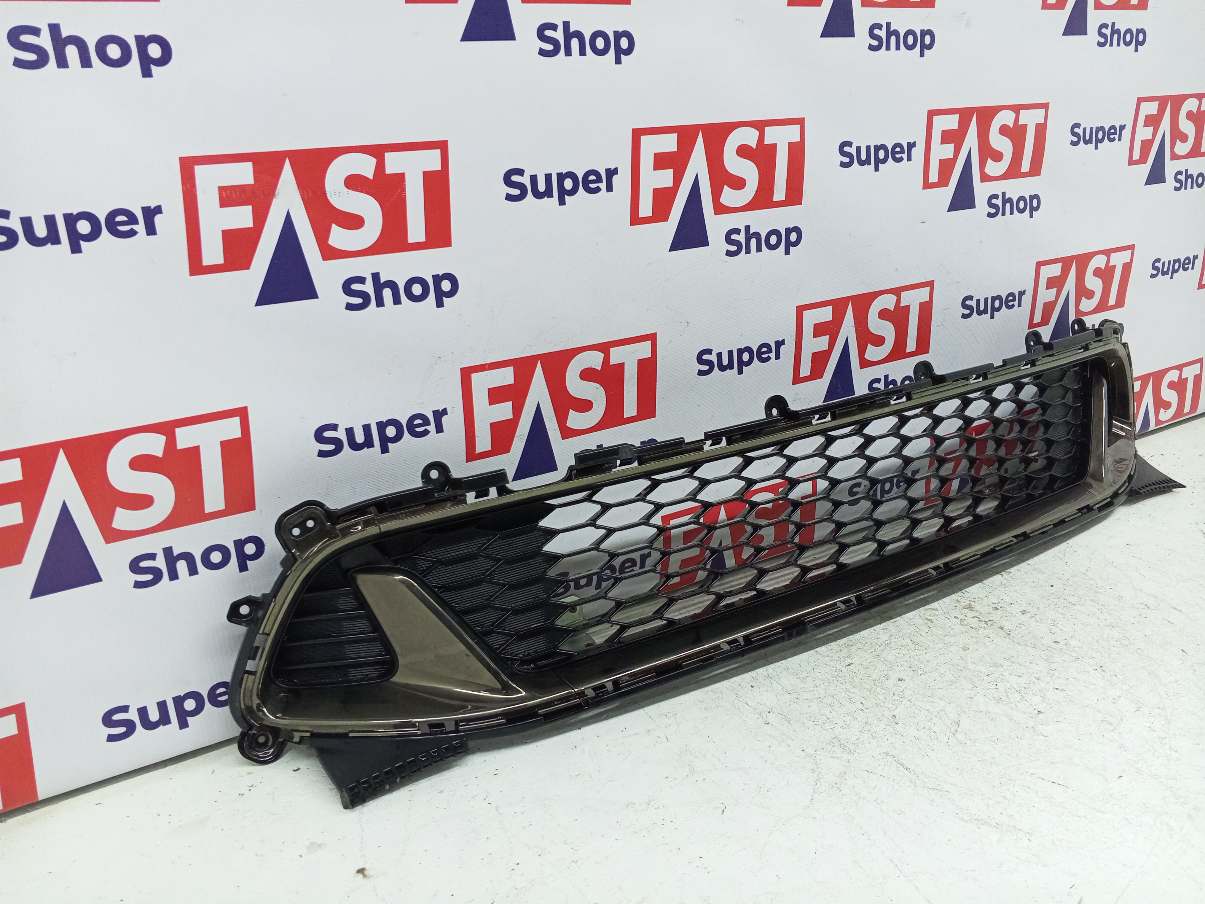 Kia Stinger GT нижняя решетка в передний бампер