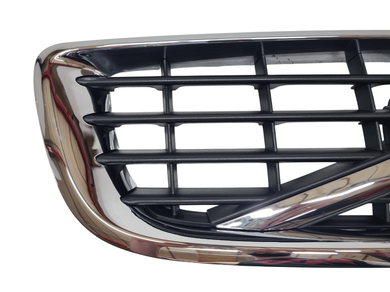 Volvo S40 рестайлинг решетка радиатора