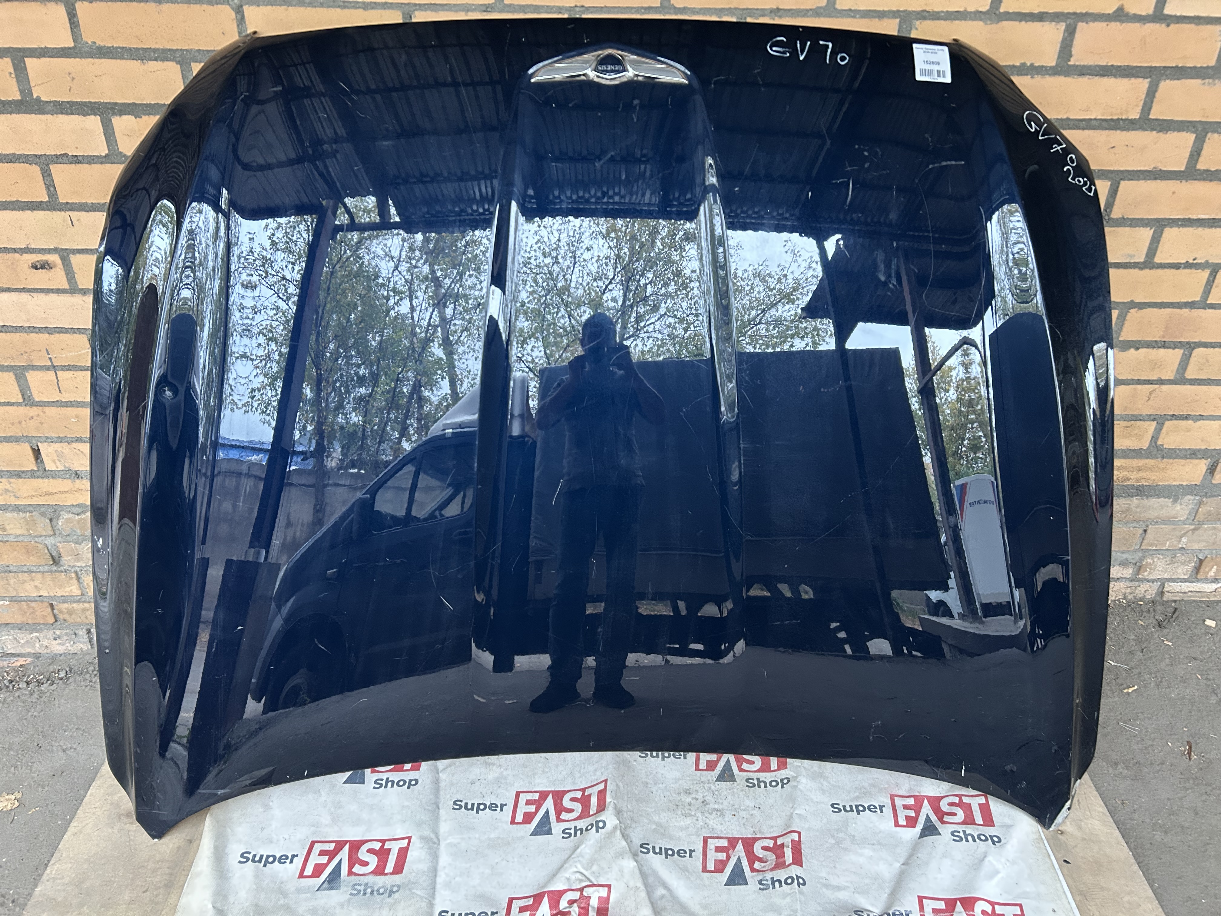 Капот Genesis GV70  2020-2025