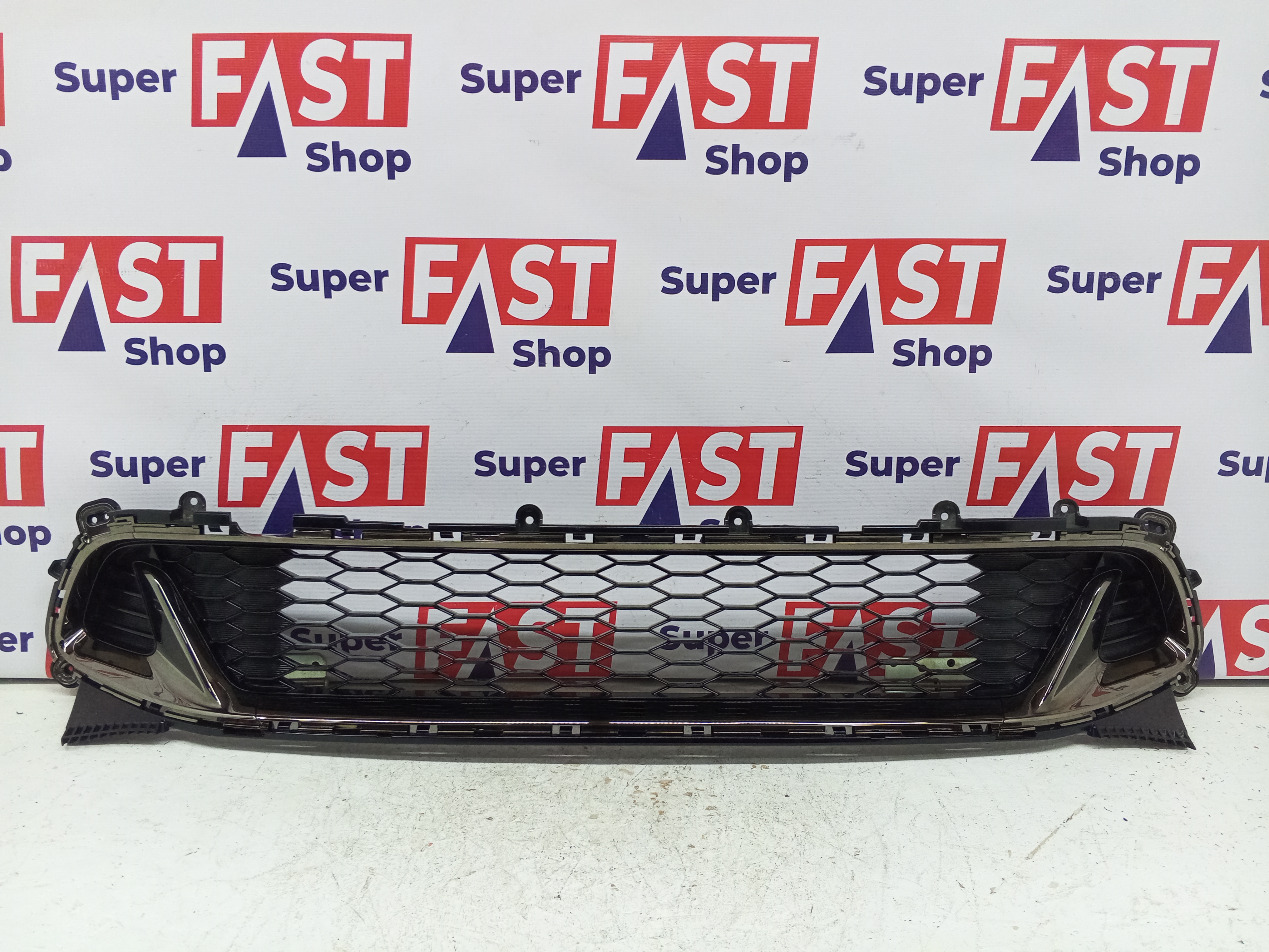 Kia Stinger GT нижняя решетка в передний бампер