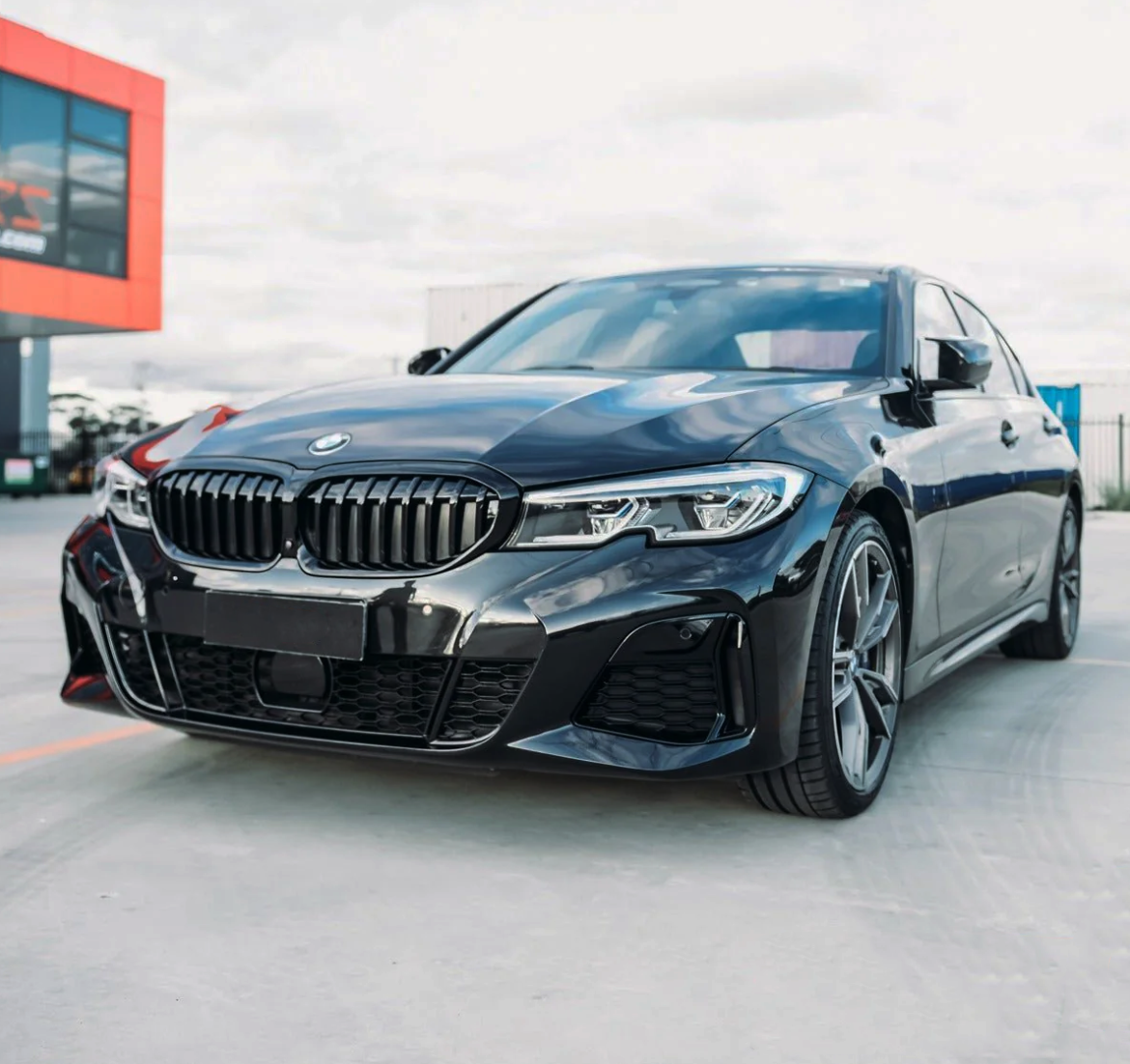 BMW G20 решетка радиатора одинарная