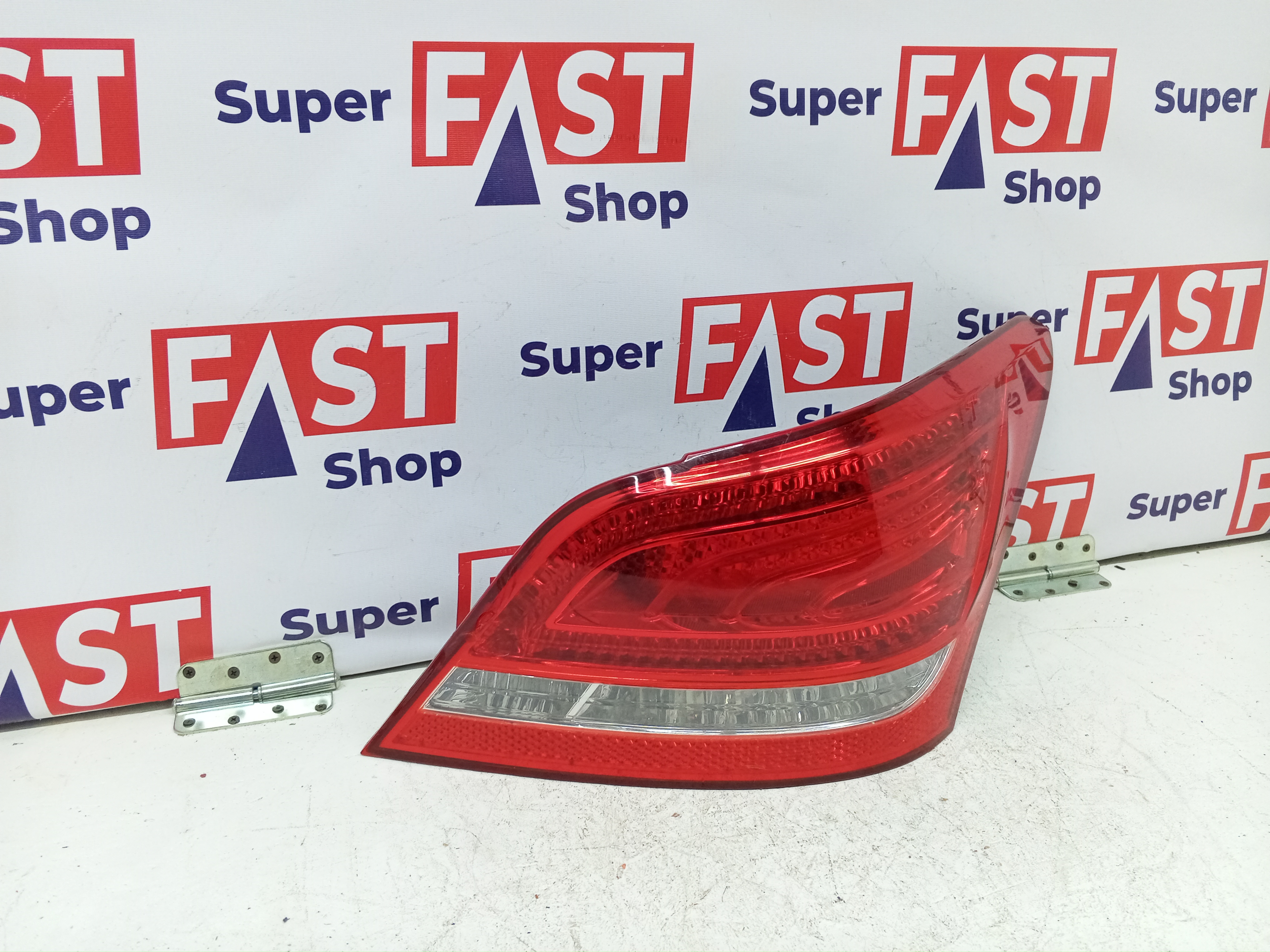 Hyundai Equus дорест фонарь правый задний LED