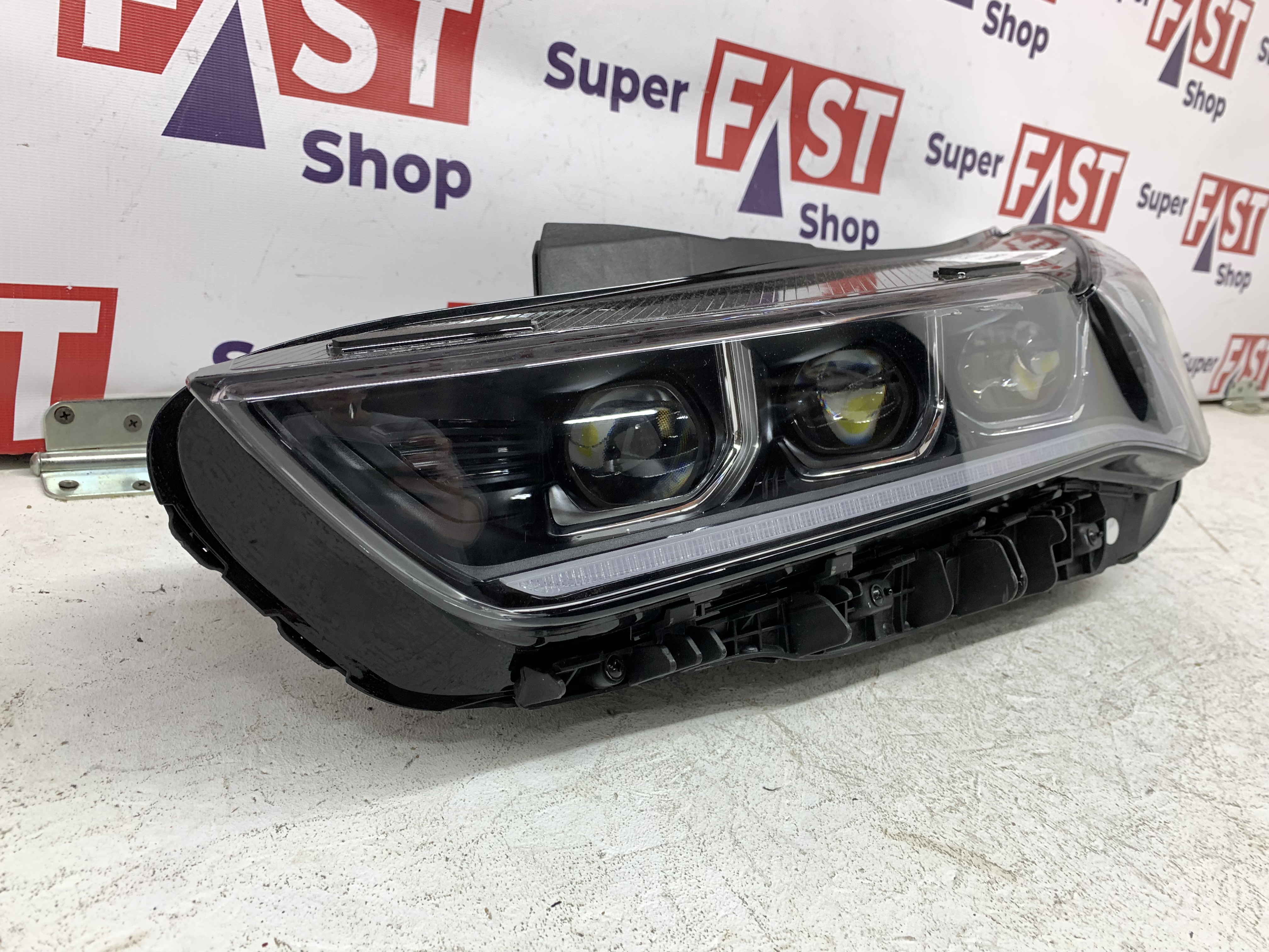 Kia K5 фара левая LED на 3 линзы оригинал бу