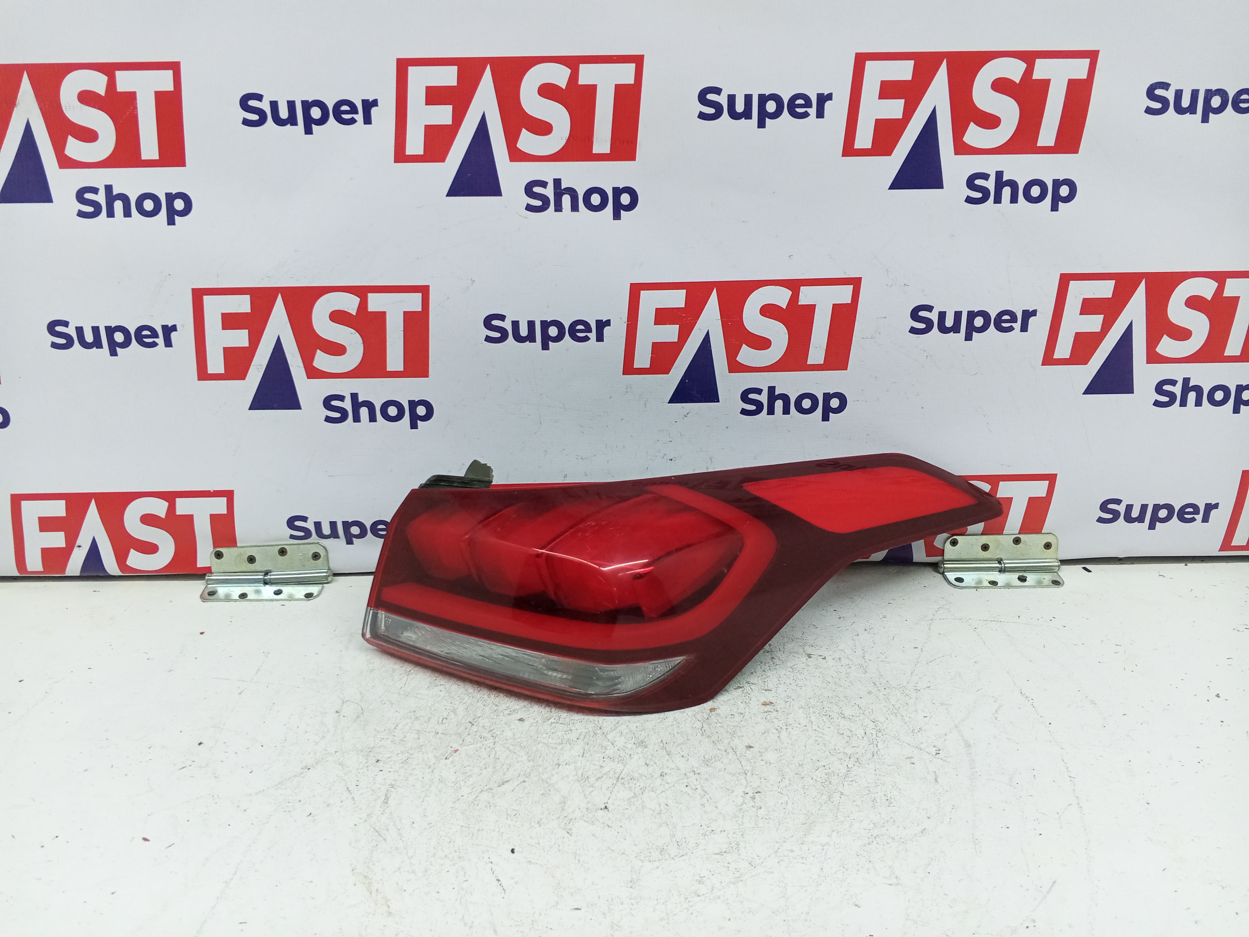 задний правый фонарь Genesis G80 2016-2020