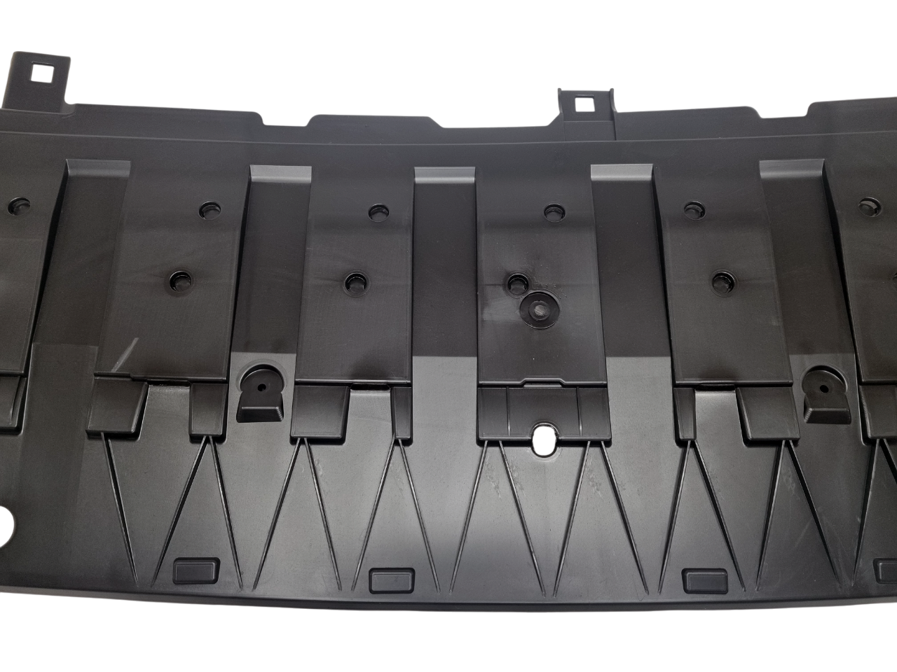 Volvo XC60 2018-2025 пыльник бампера переднего