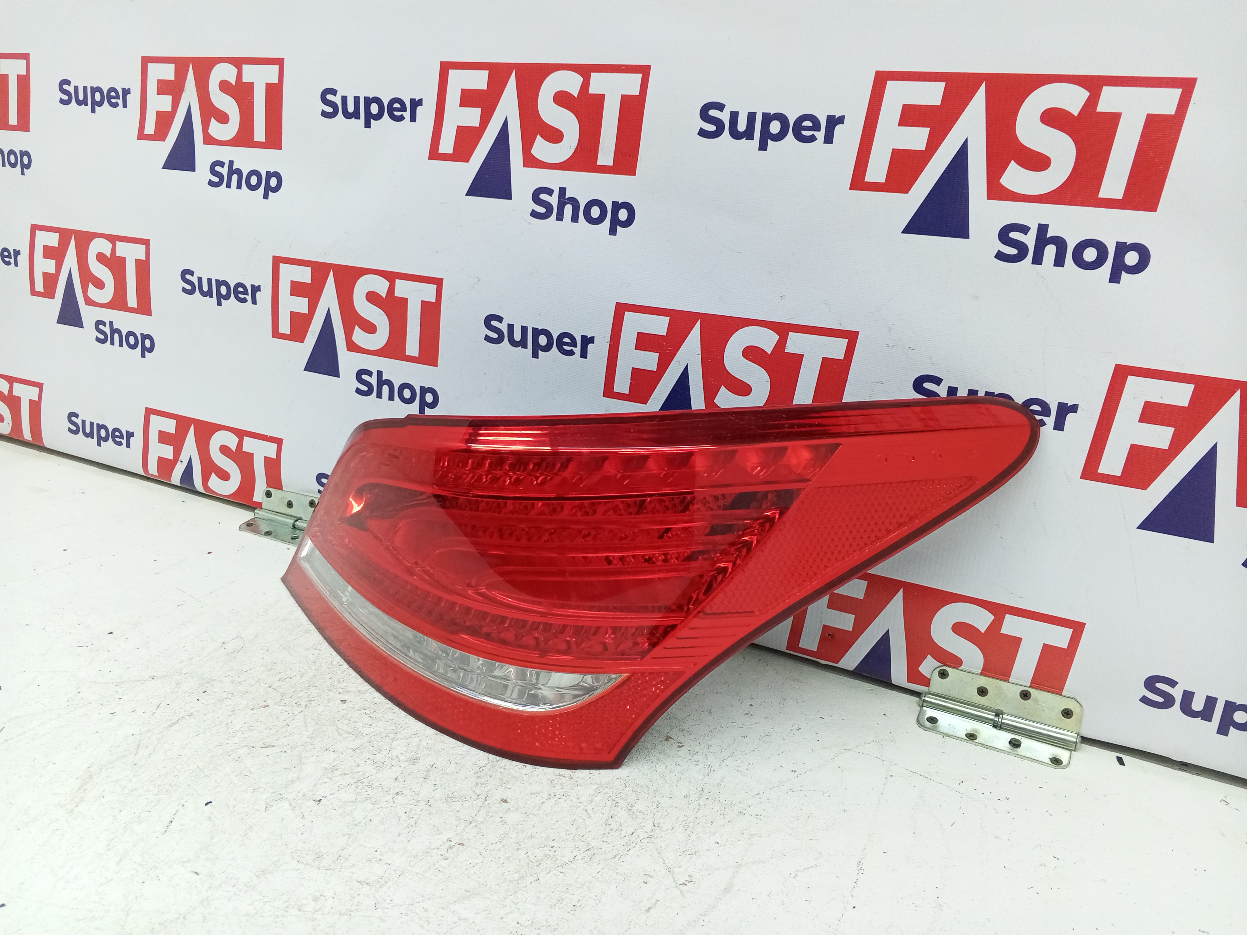 Hyundai Equus дорест фонарь правый задний LED