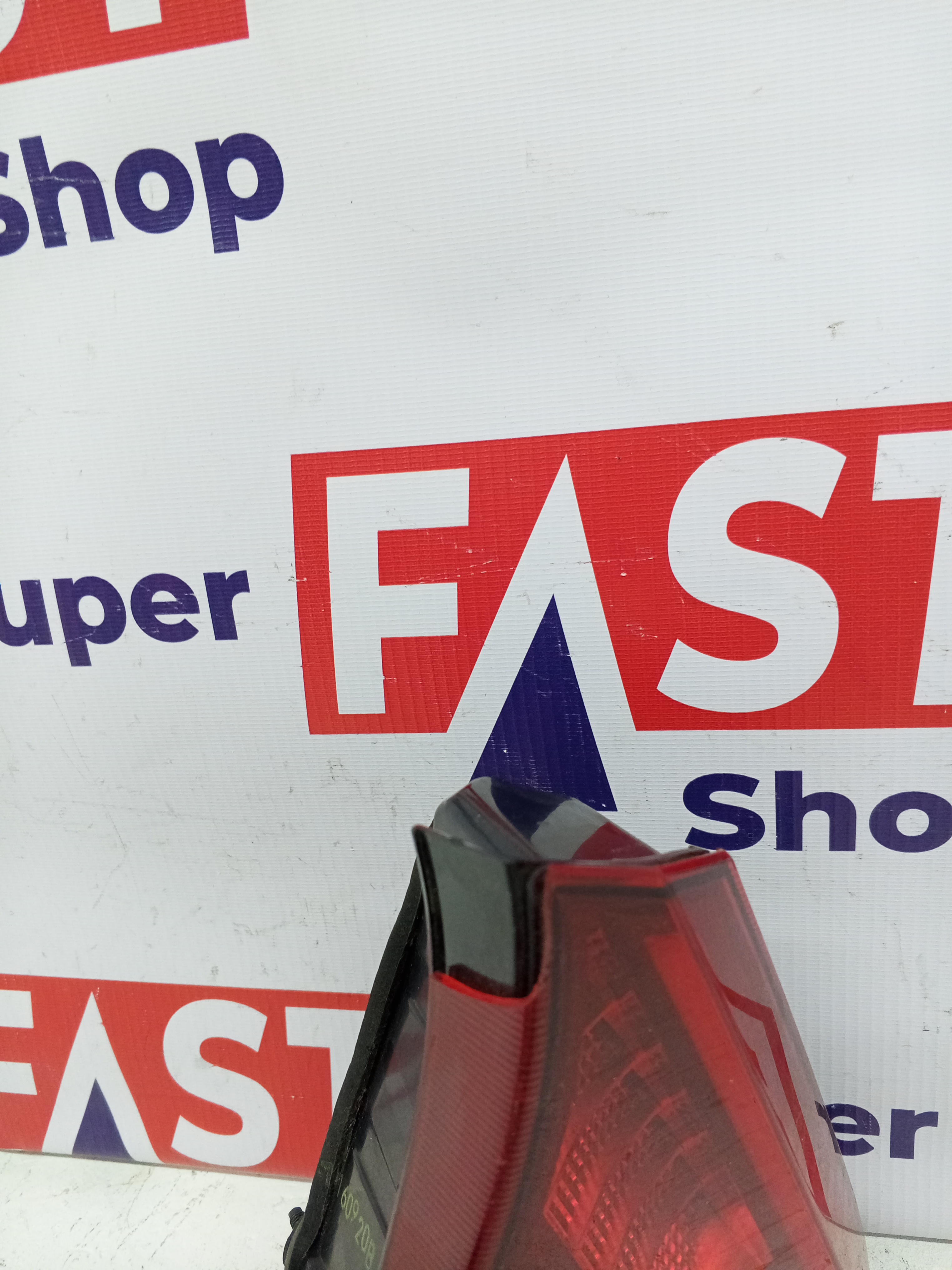 правый задний фонарь Kia Rio 4 LED в крышку