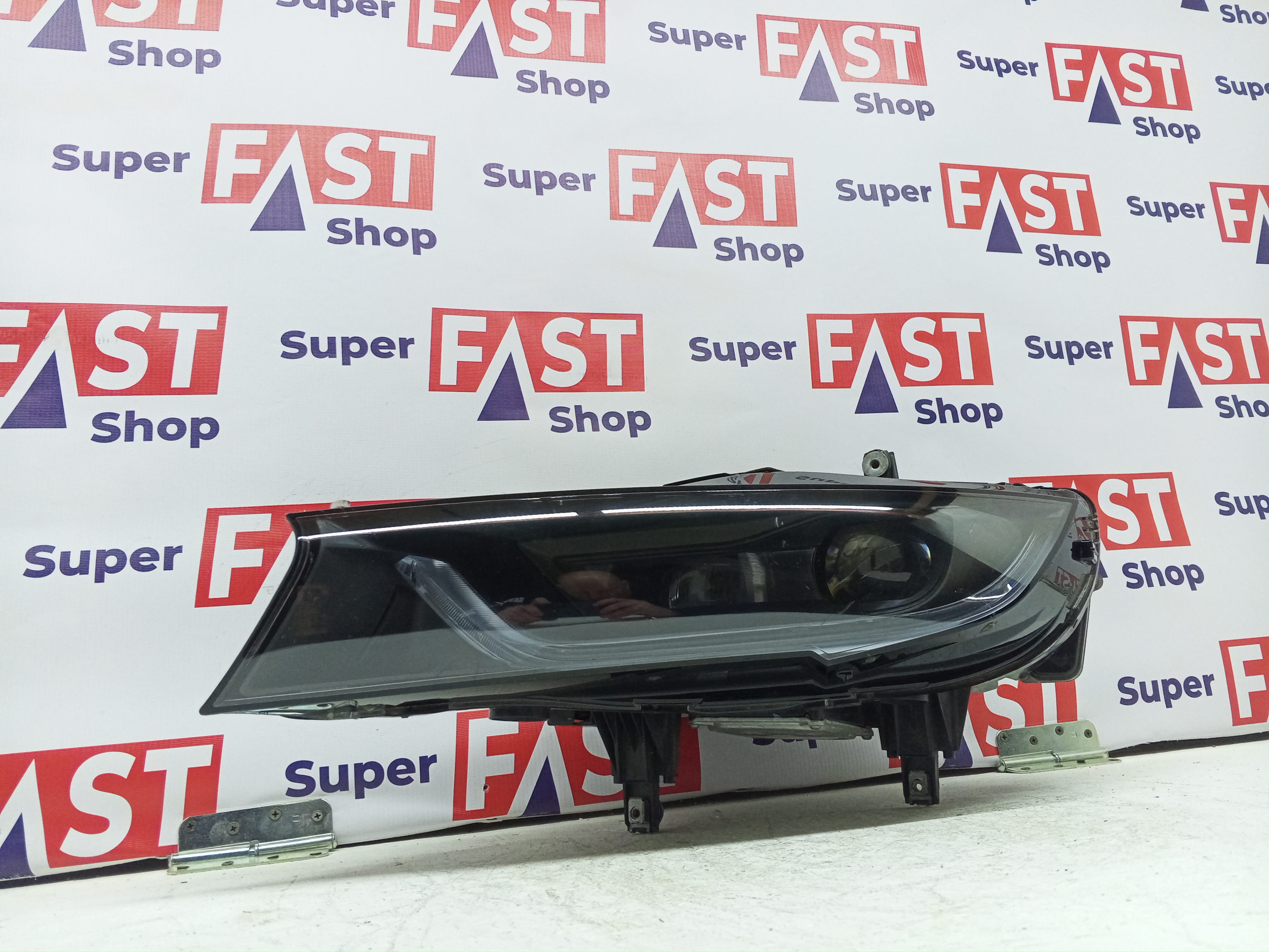 левая фара BMW I8 дорест 2014-2017 год