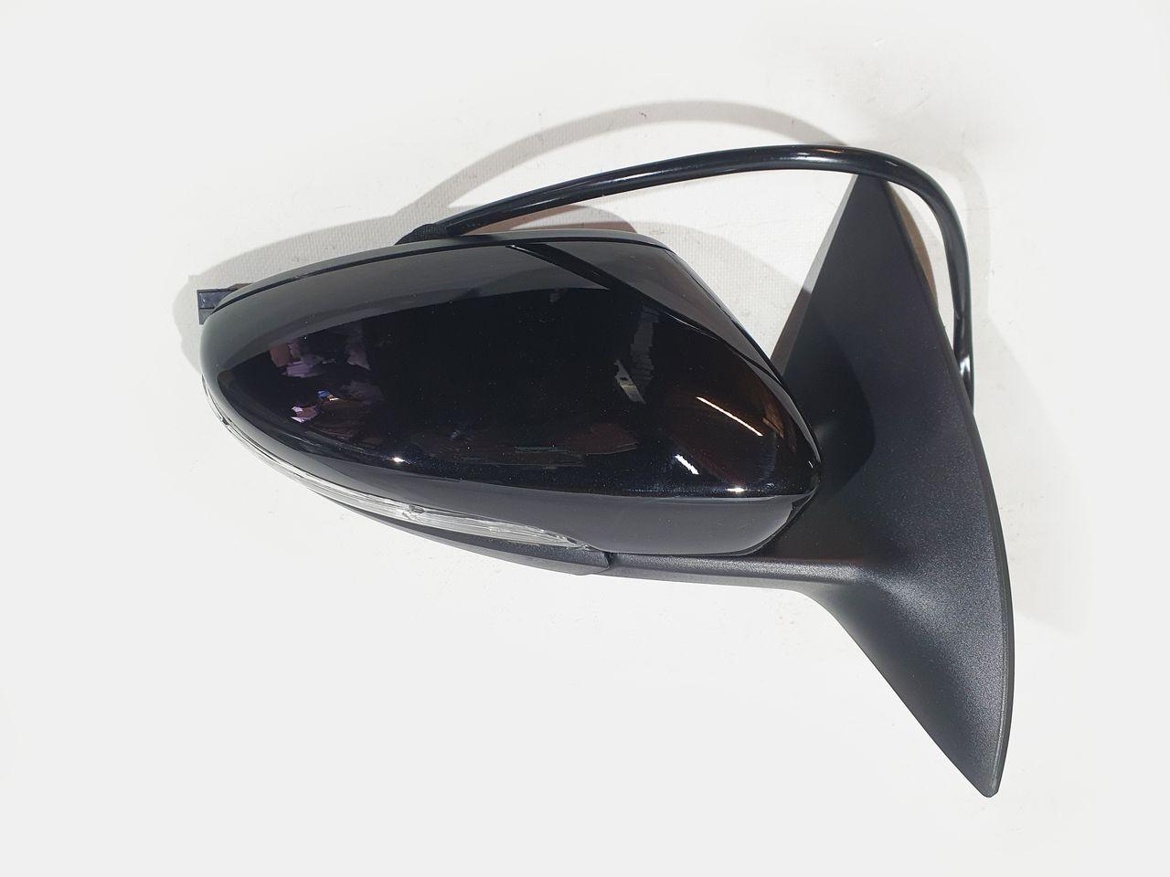 Volkswagen Passat CC рестайлинг зеркало правое 9 pin