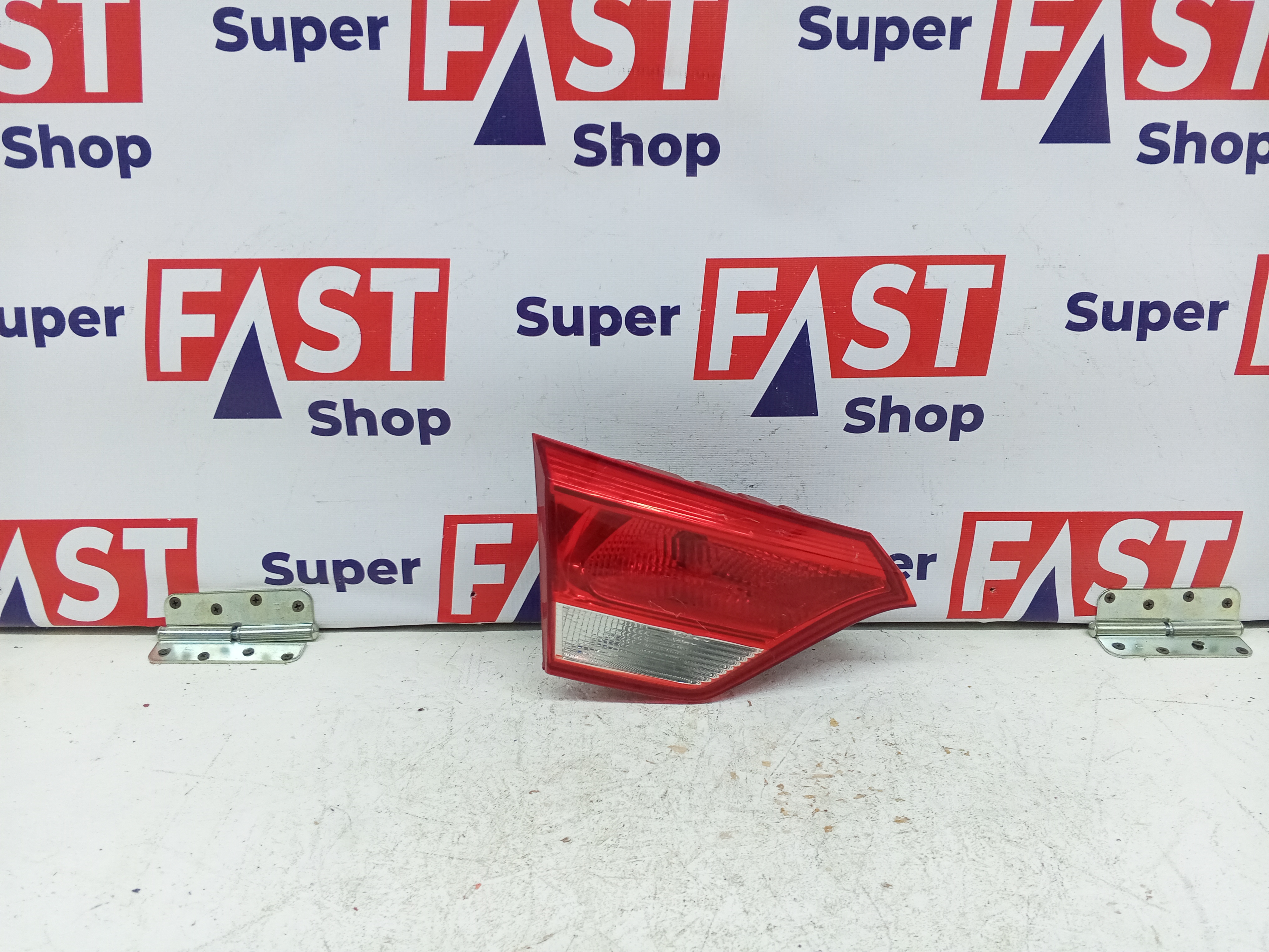 фонарь задний левый Kia Rio 4 галоген в крышку