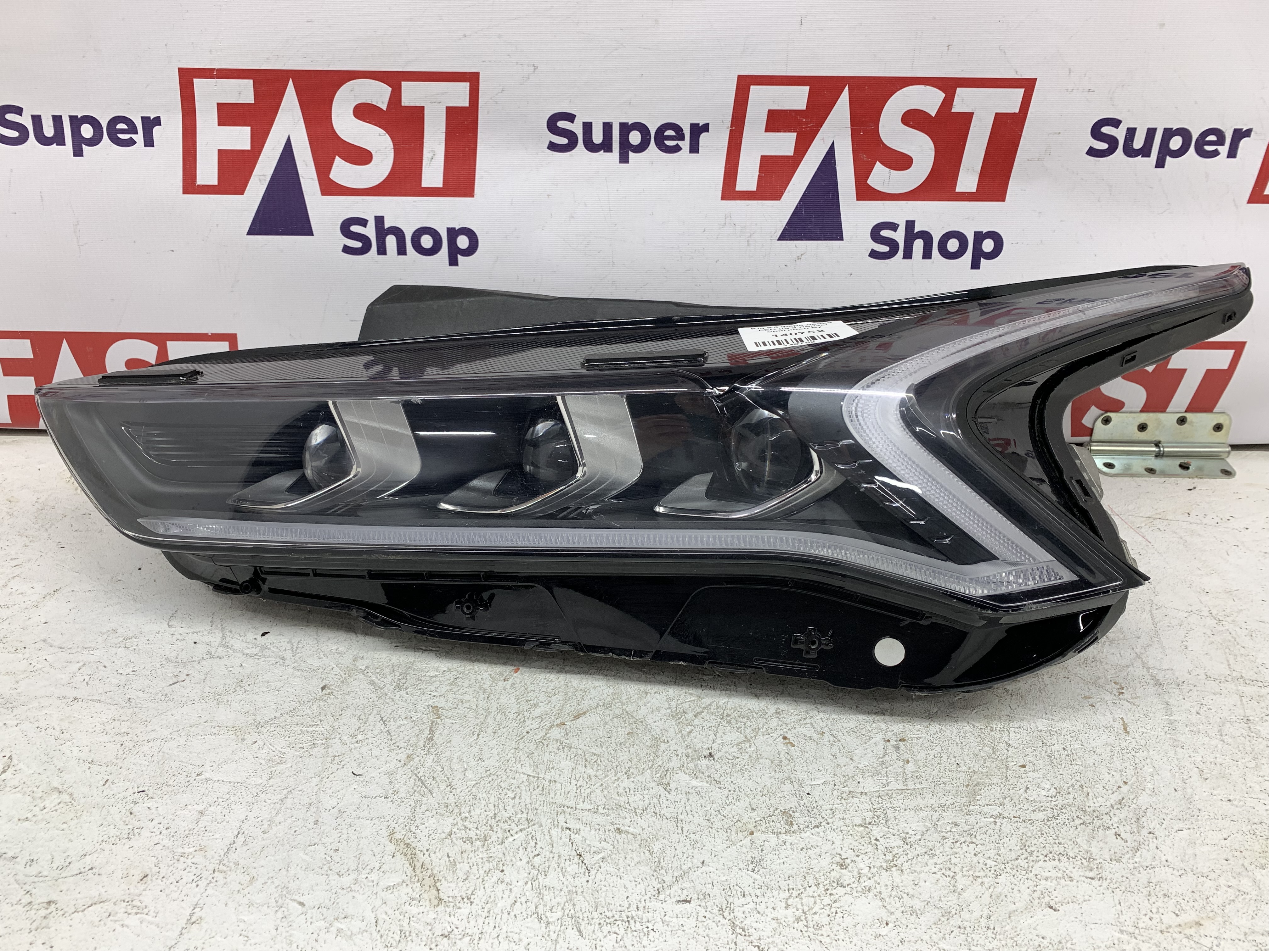 Kia K5 фара левая LED на 3 линзы оригинал бу