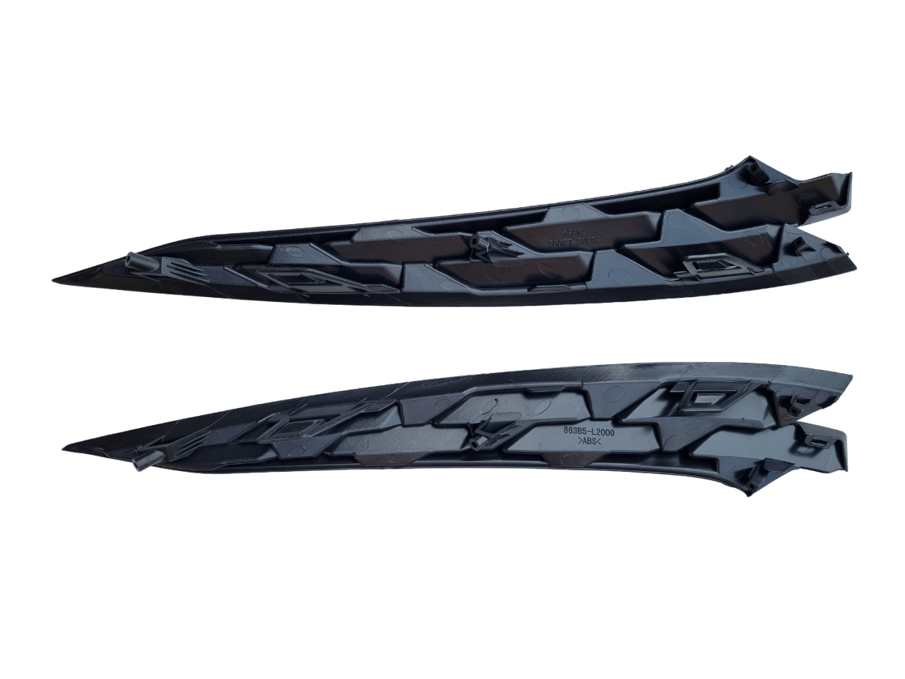 Kia K5 правый молдинг решетки радиатора