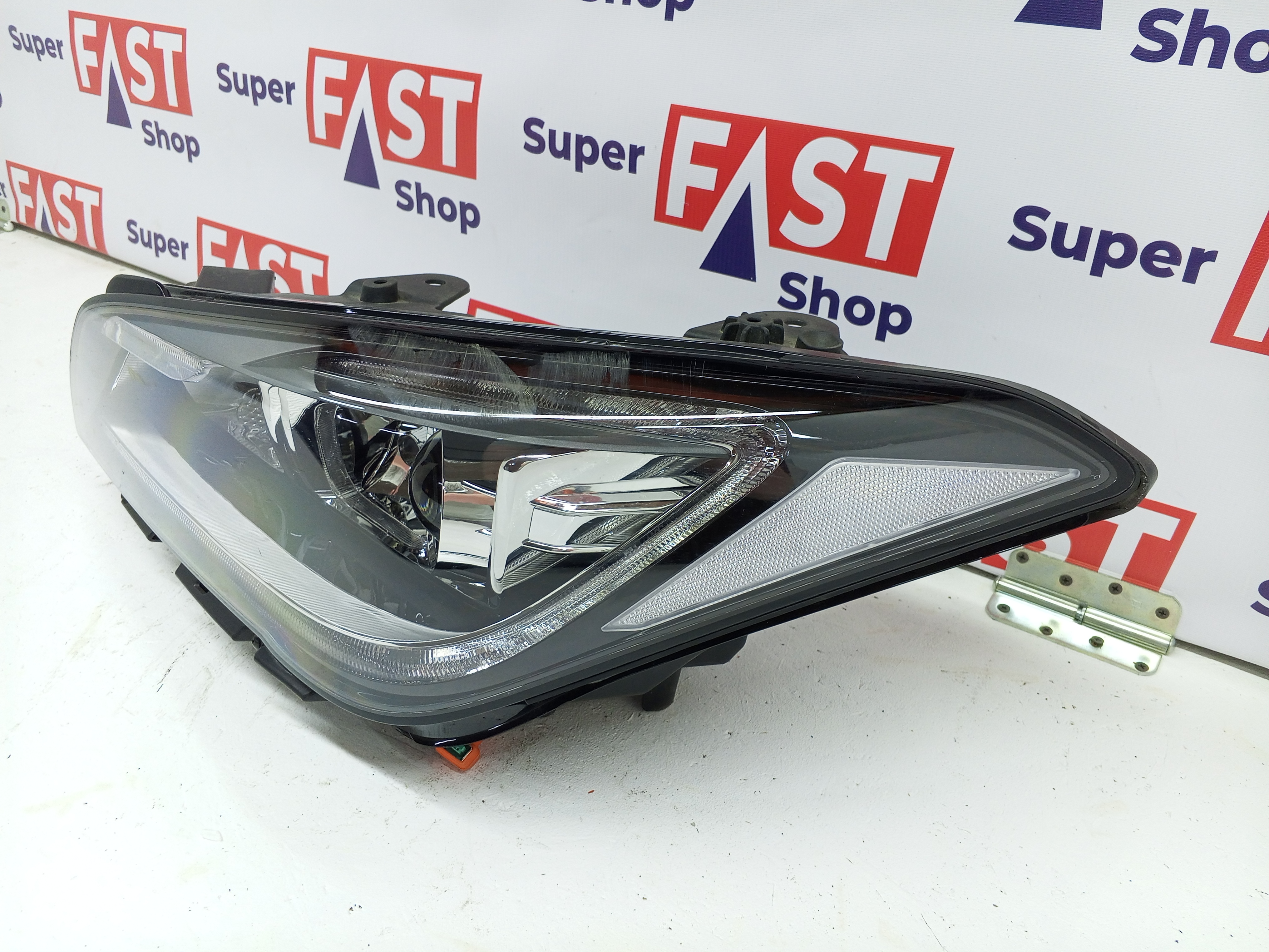 левая фара Genesis G80 ксенон 2016-2020 ДЕФЕКТ