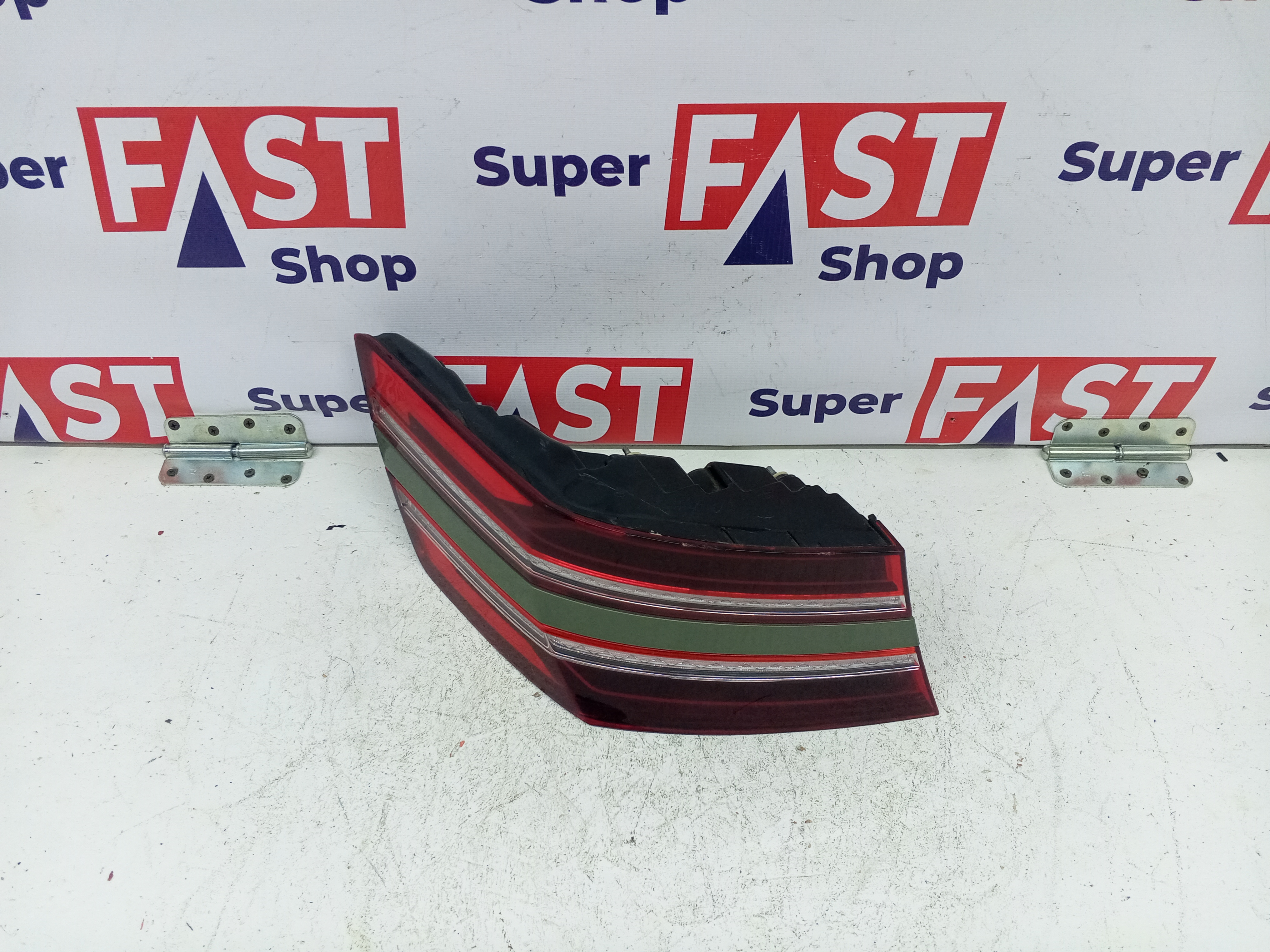 задний левый фонарь Genesis g80 2 дорест