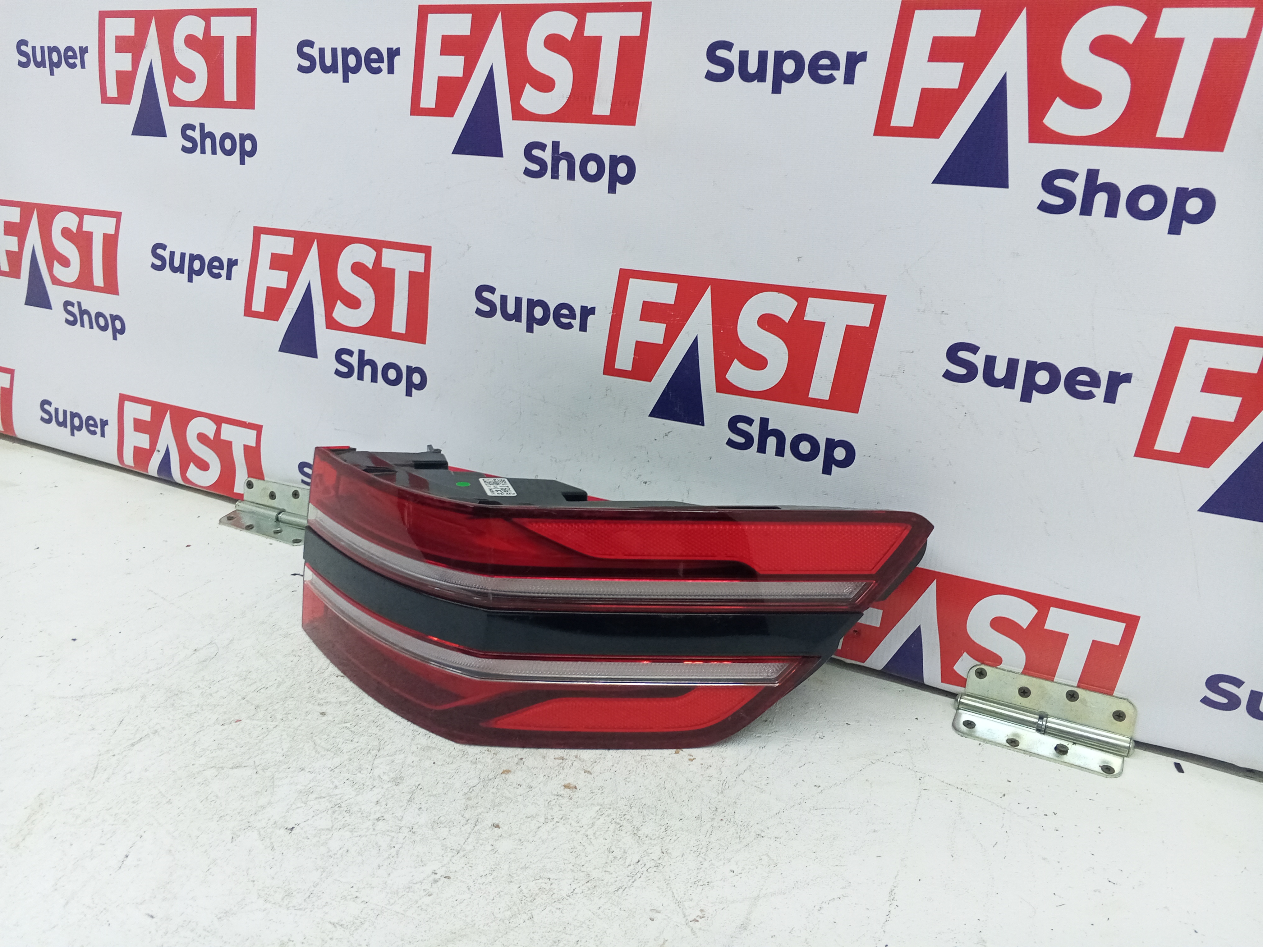 Genesis GV80 фонарь задний правый