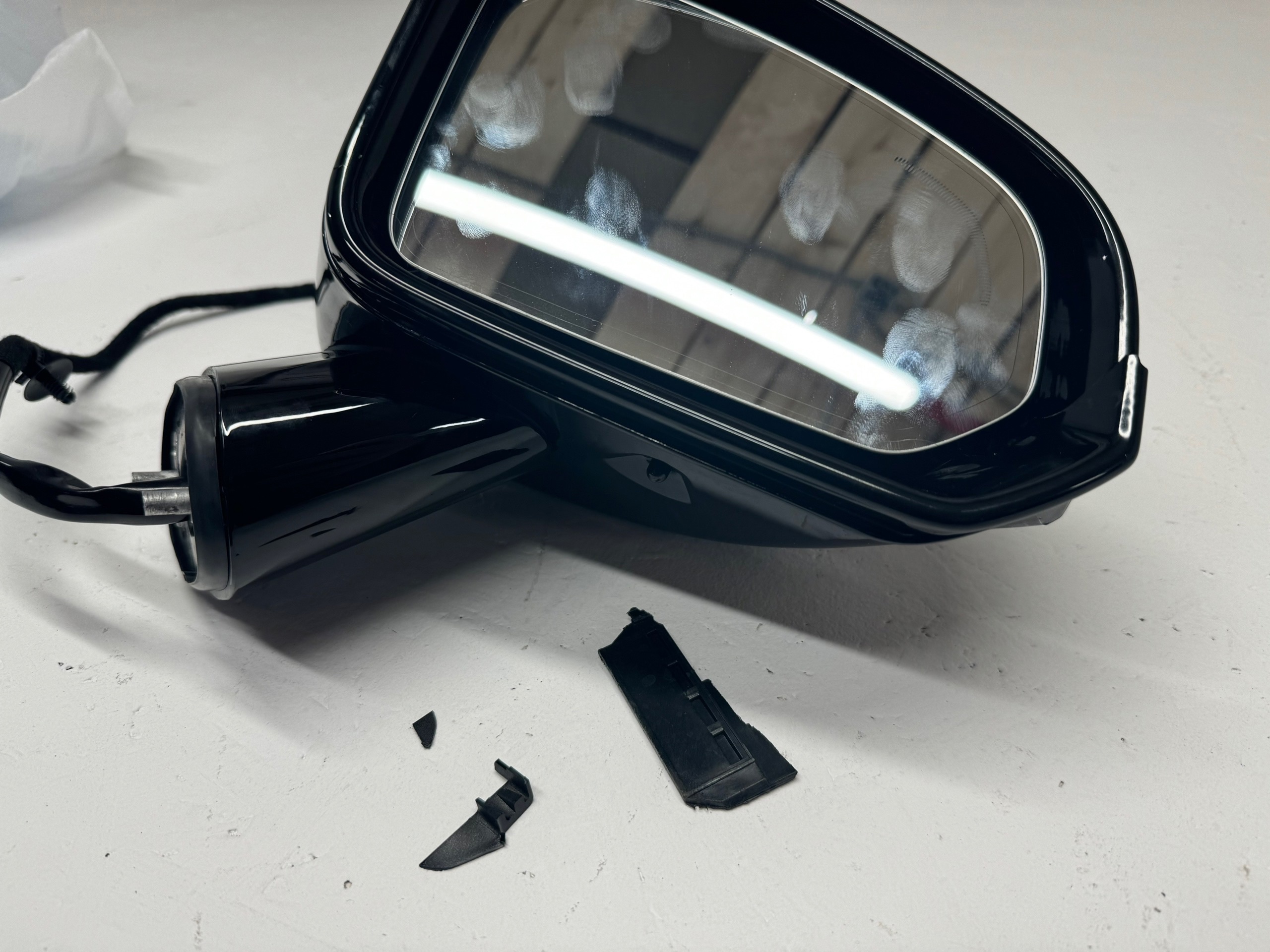 Дефект Volvo S60 2018-2024 зеркало правое 15 Pin