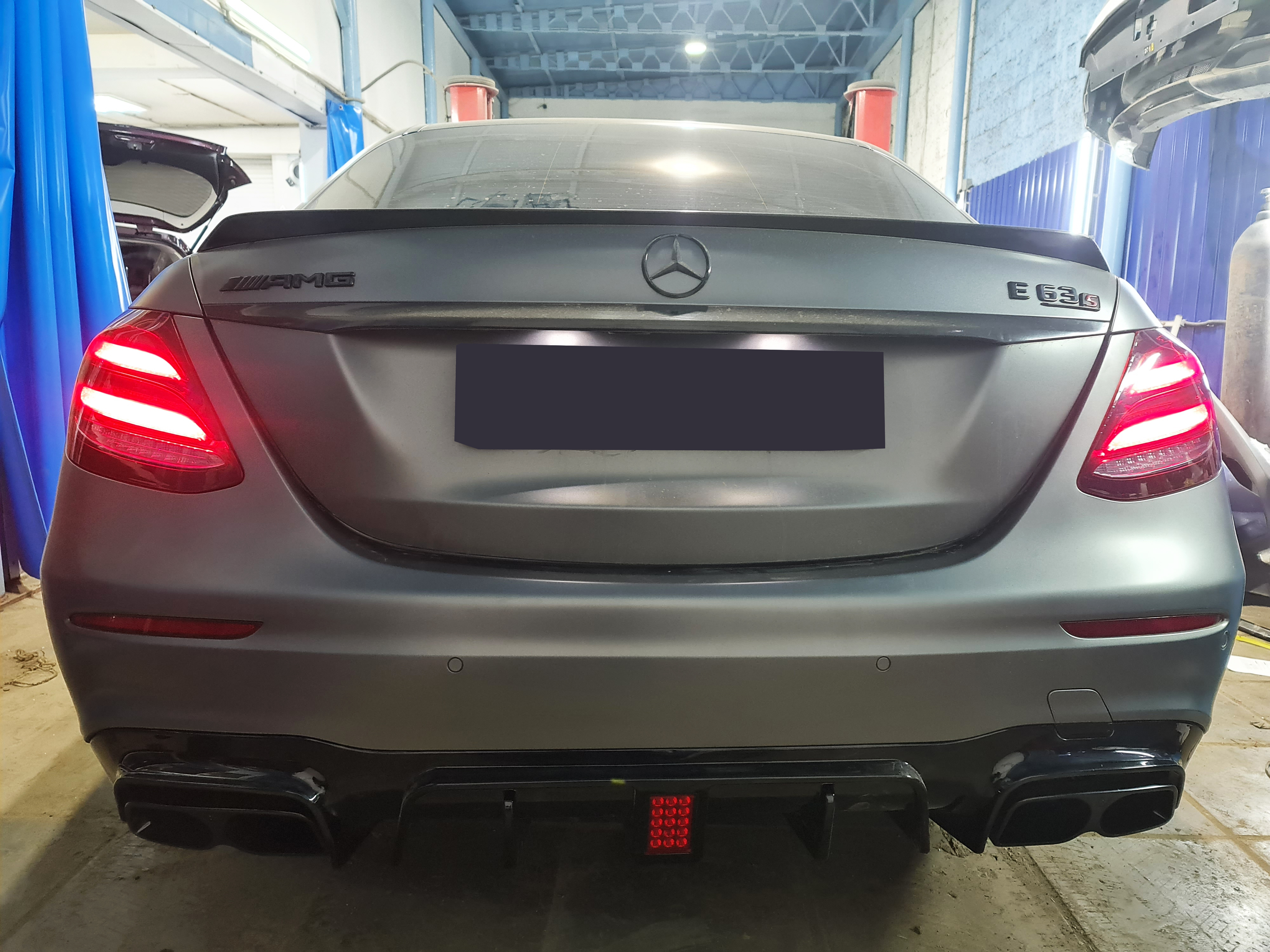 Mercedes W213 дорестайлинг BRABUS диффузор в сборе с насадками