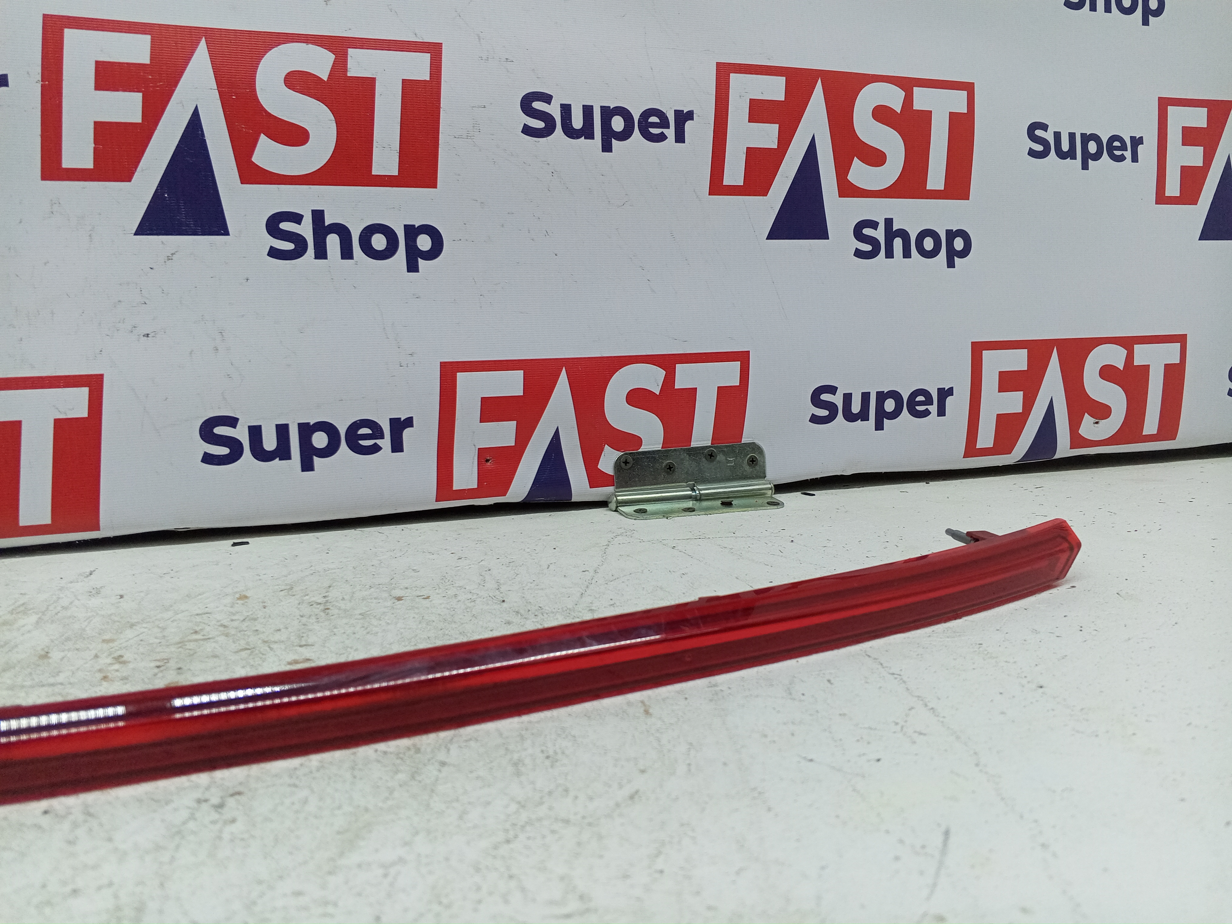 Hyundai Santa Fe 4 центральный задний фонарь