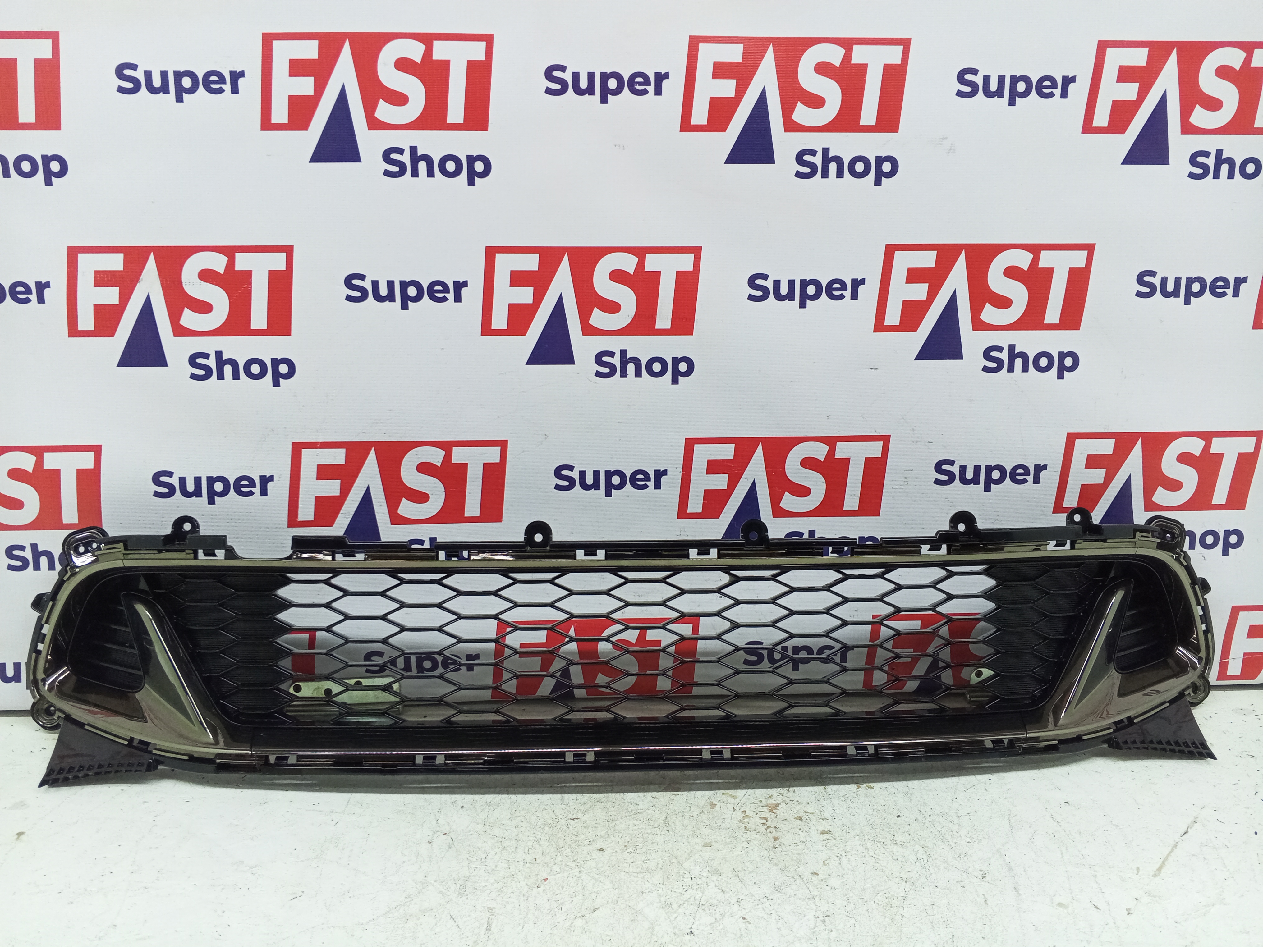 Kia Stinger GT нижняя решетка в передний бампер