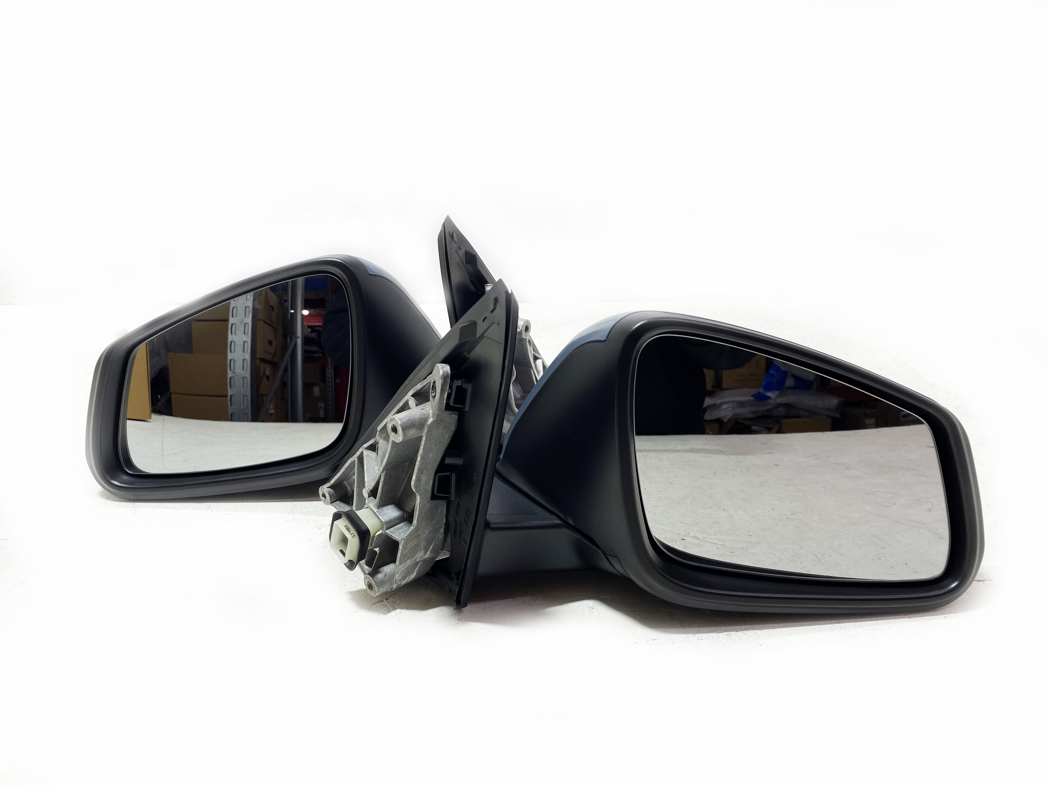 BMW X1 F48 X2 F39  года зеркало левое 5 контактов