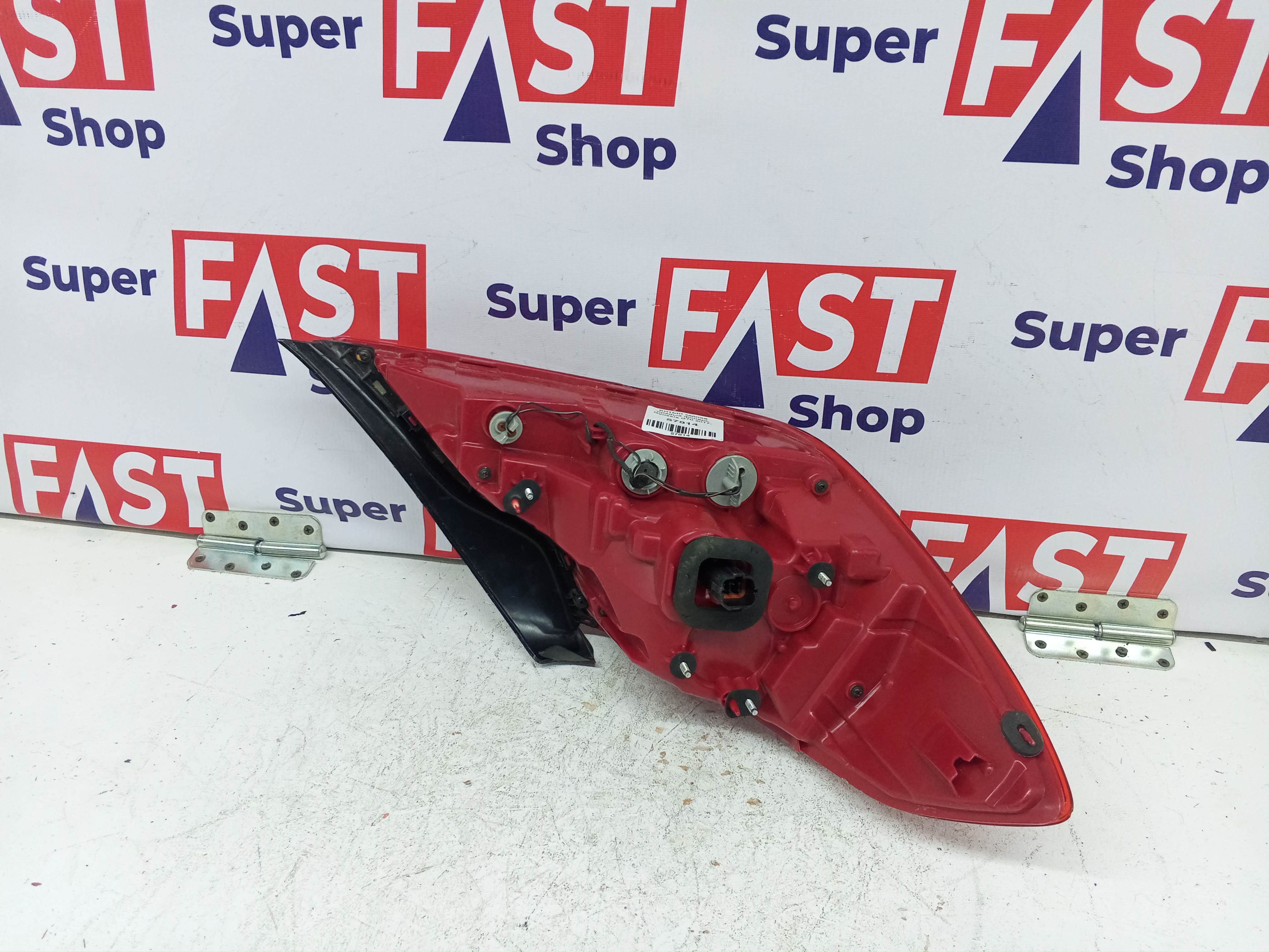 БИТЫЙ задний правый фонарь Genesis G70 2017-2021