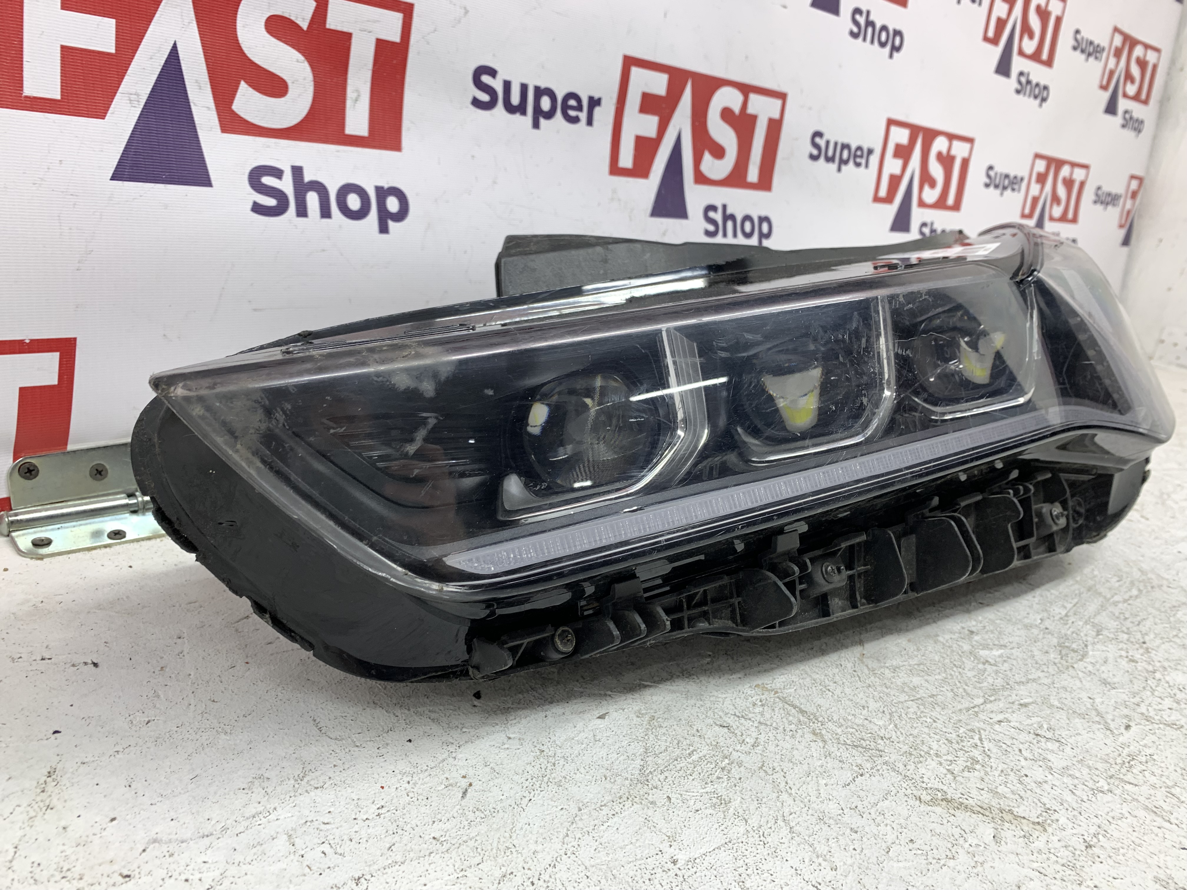 Kia K5 фара левая LED на 3 линзы оригинал бу