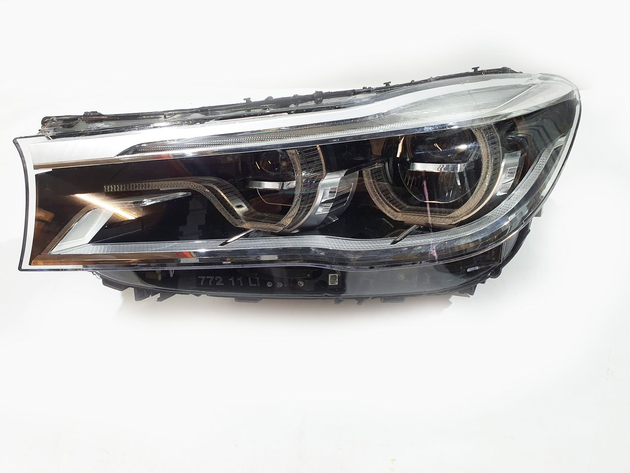 BMW G11 G12 дорестайлинг левая б.у фара LED адаптивная