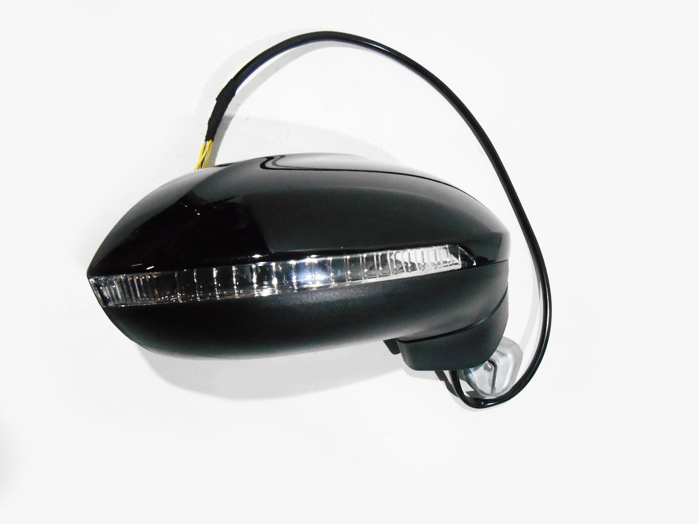 Volkswagen Passat B8 дорестайлинг зеркало правое 6 Pin