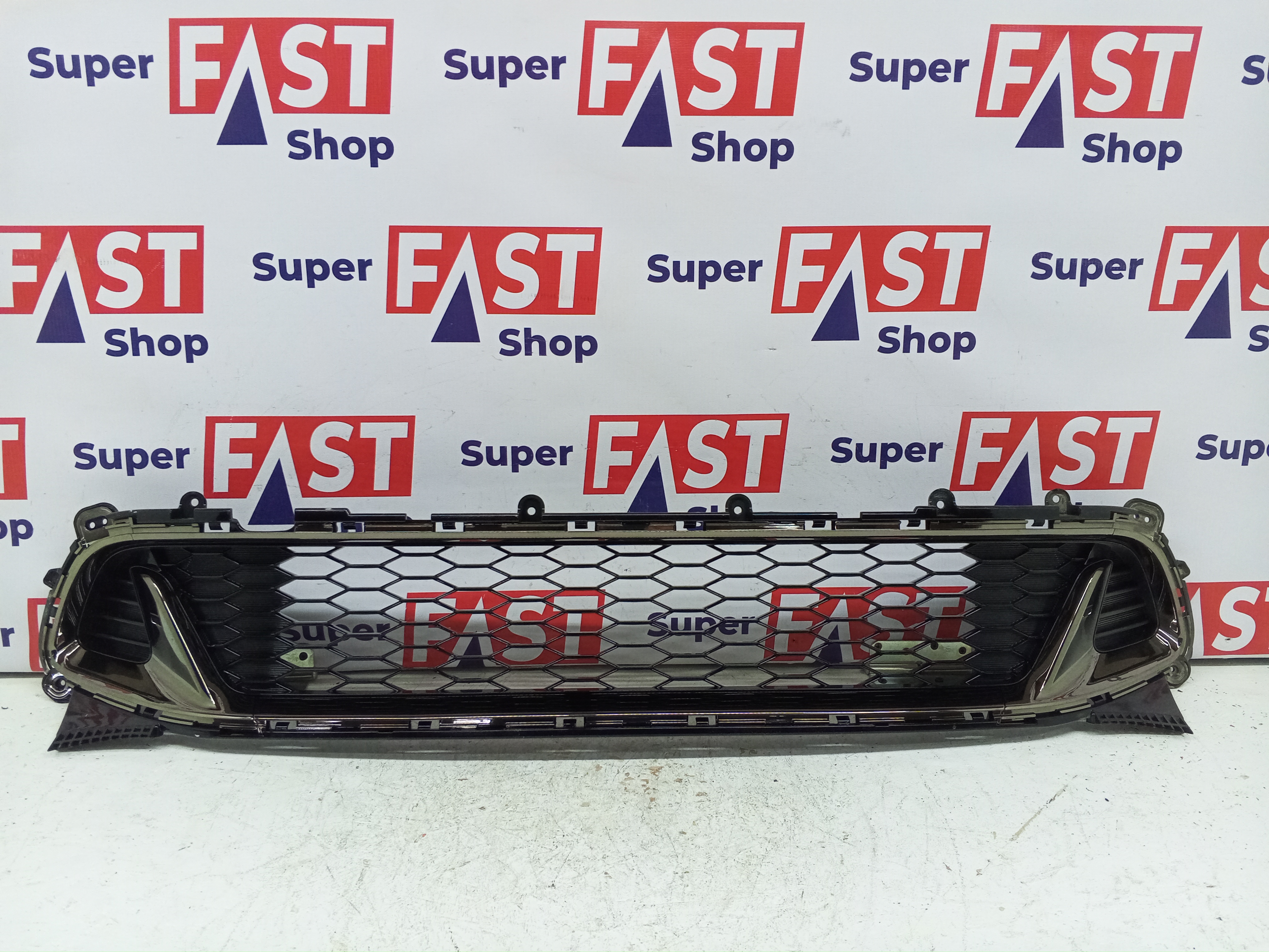 Kia Stinger GT нижняя решетка в передний бампер