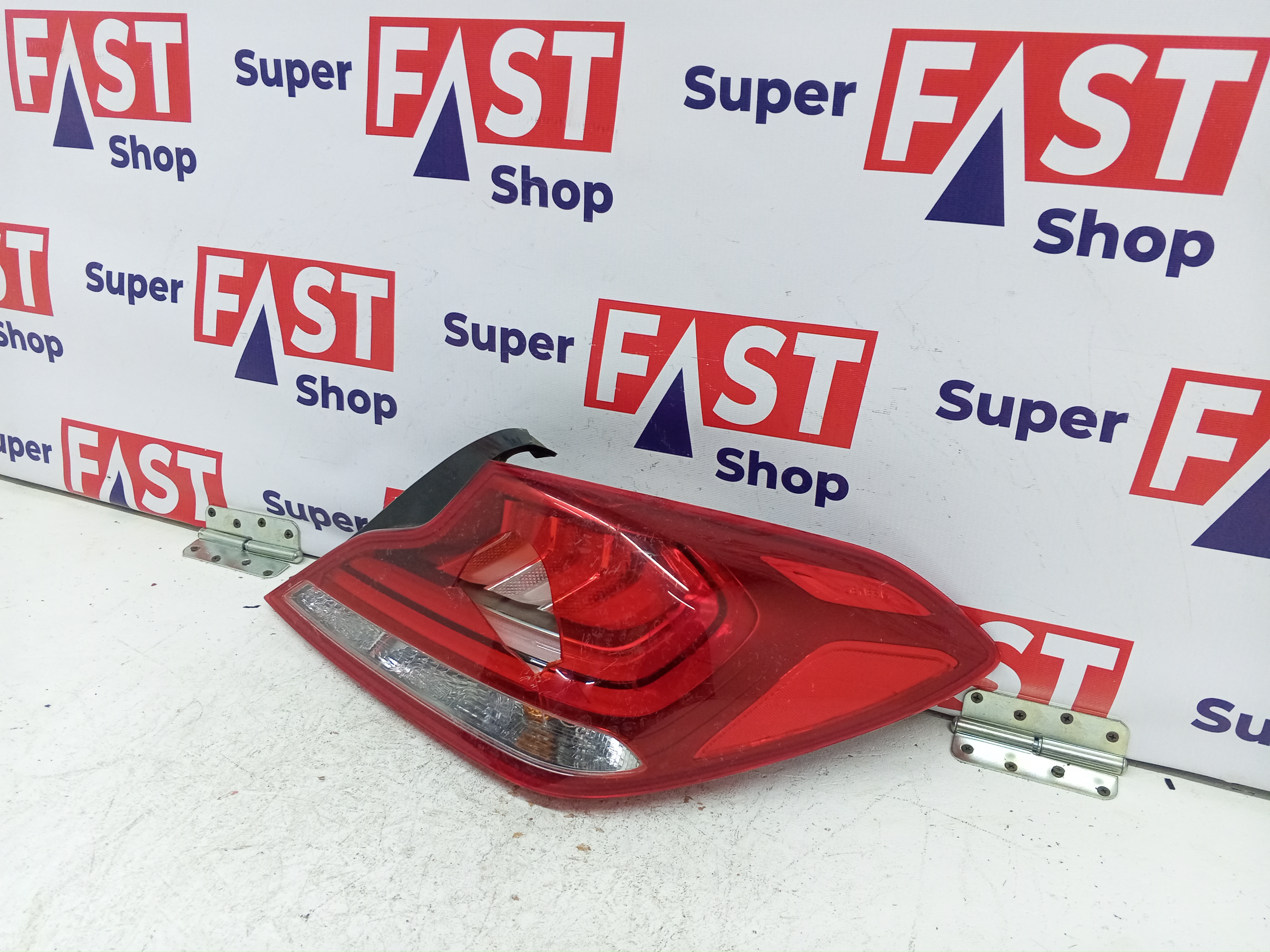 БИТЫЙ задний правый фонарь Genesis G70 2017-2021