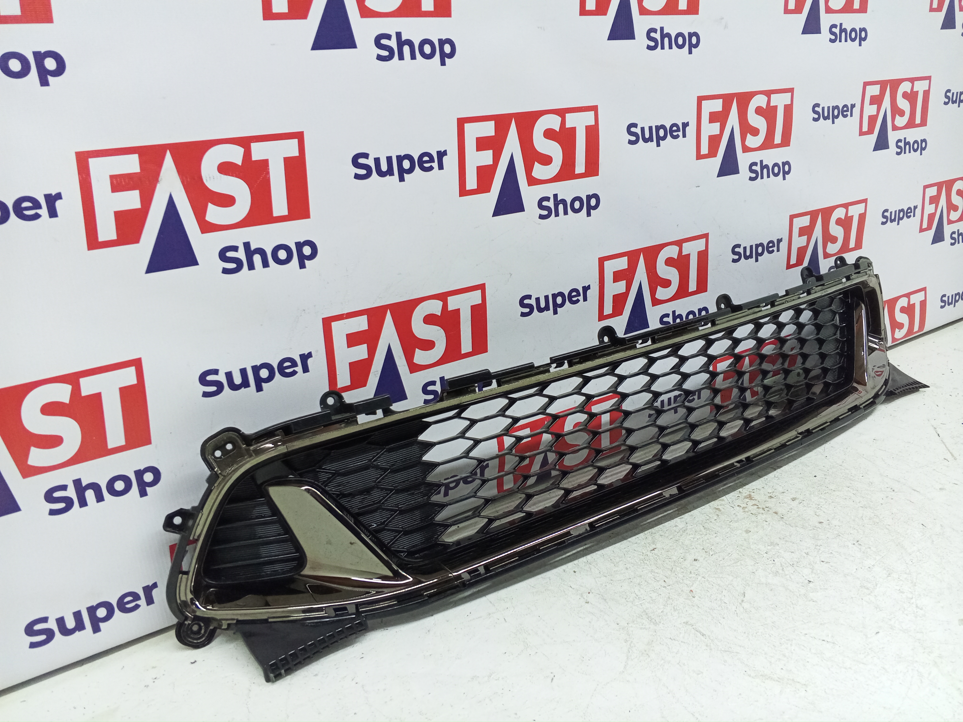 Kia Stinger GT нижняя решетка в передний бампер