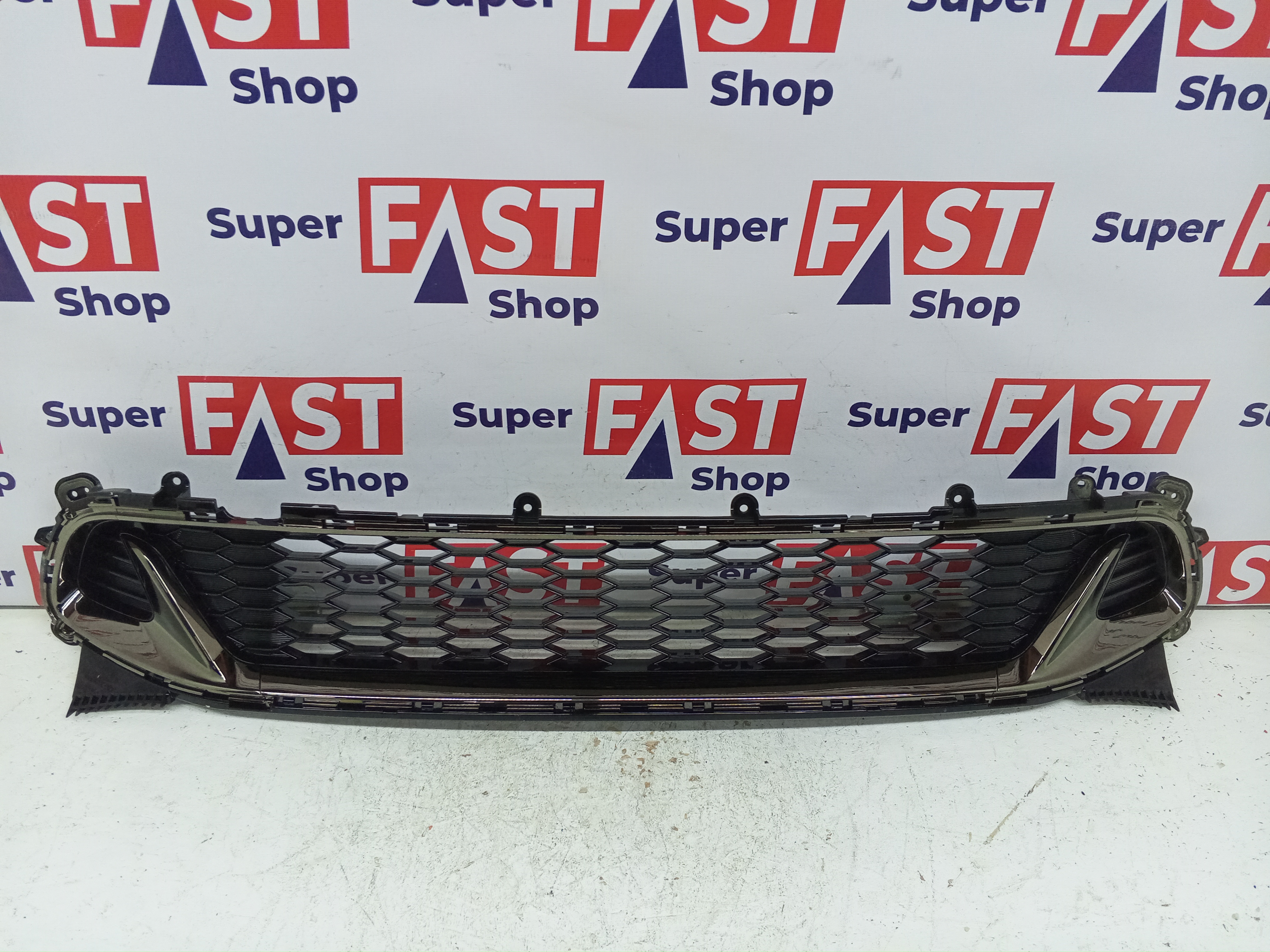 Kia Stinger GT нижняя решетка в передний бампер