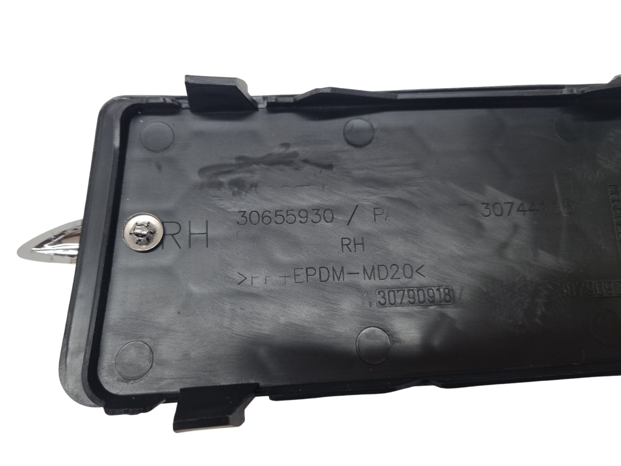 Volvo S80 2006-2013 правая решетка хром под парктроник