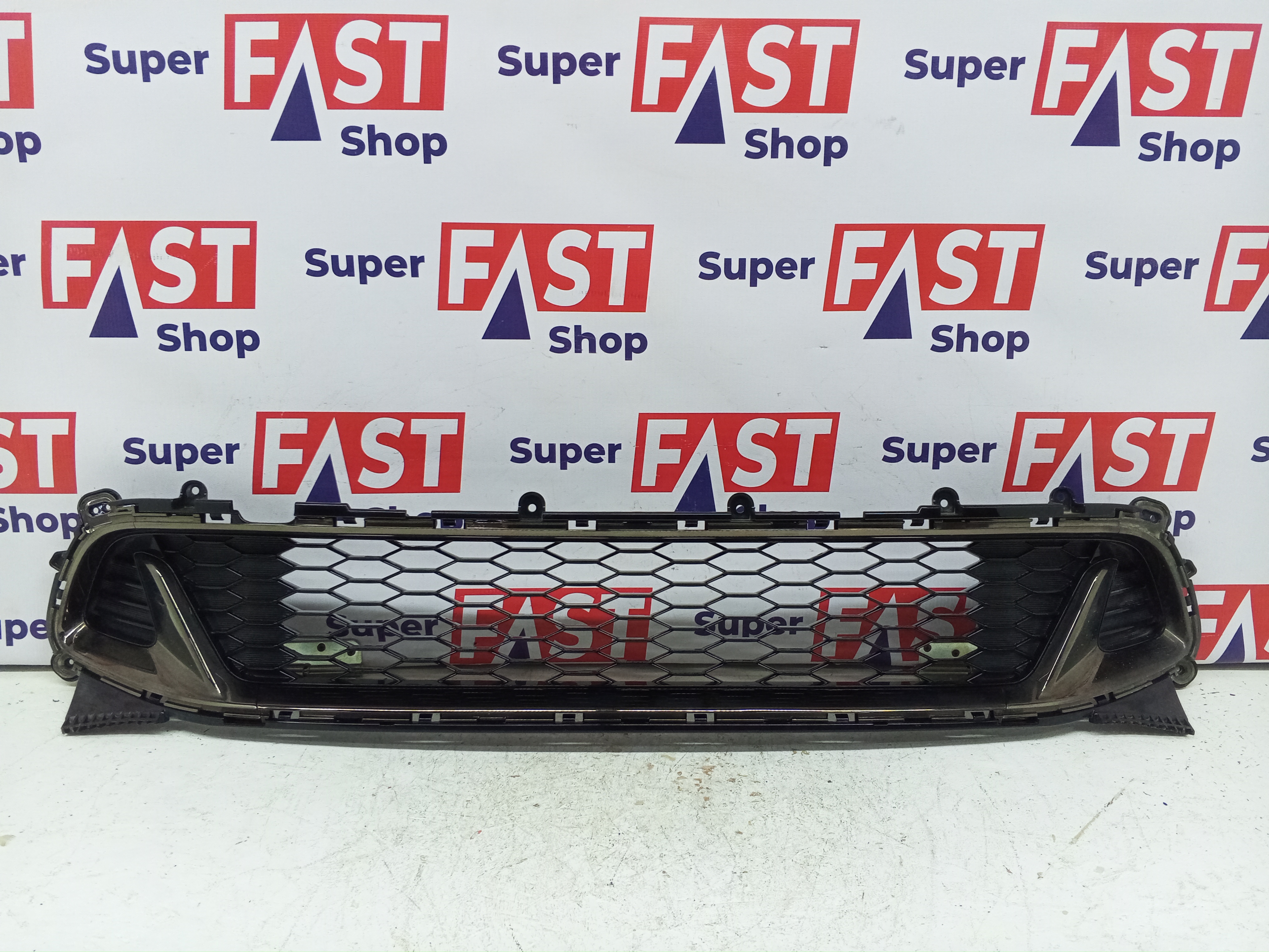 Kia Stinger GT нижняя решетка в передний бампер