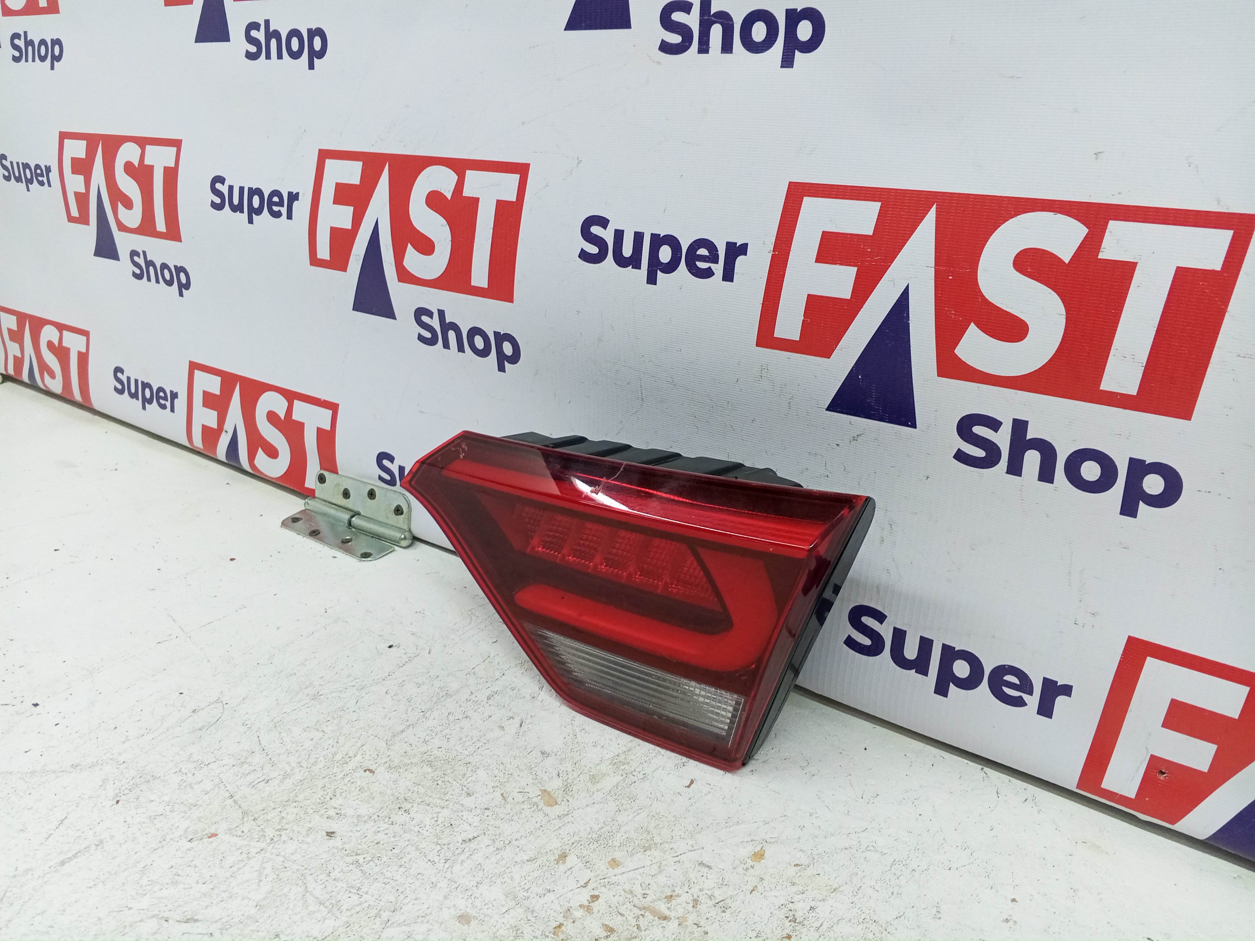 Kia Rio 4 фонарь правый LED в крышку