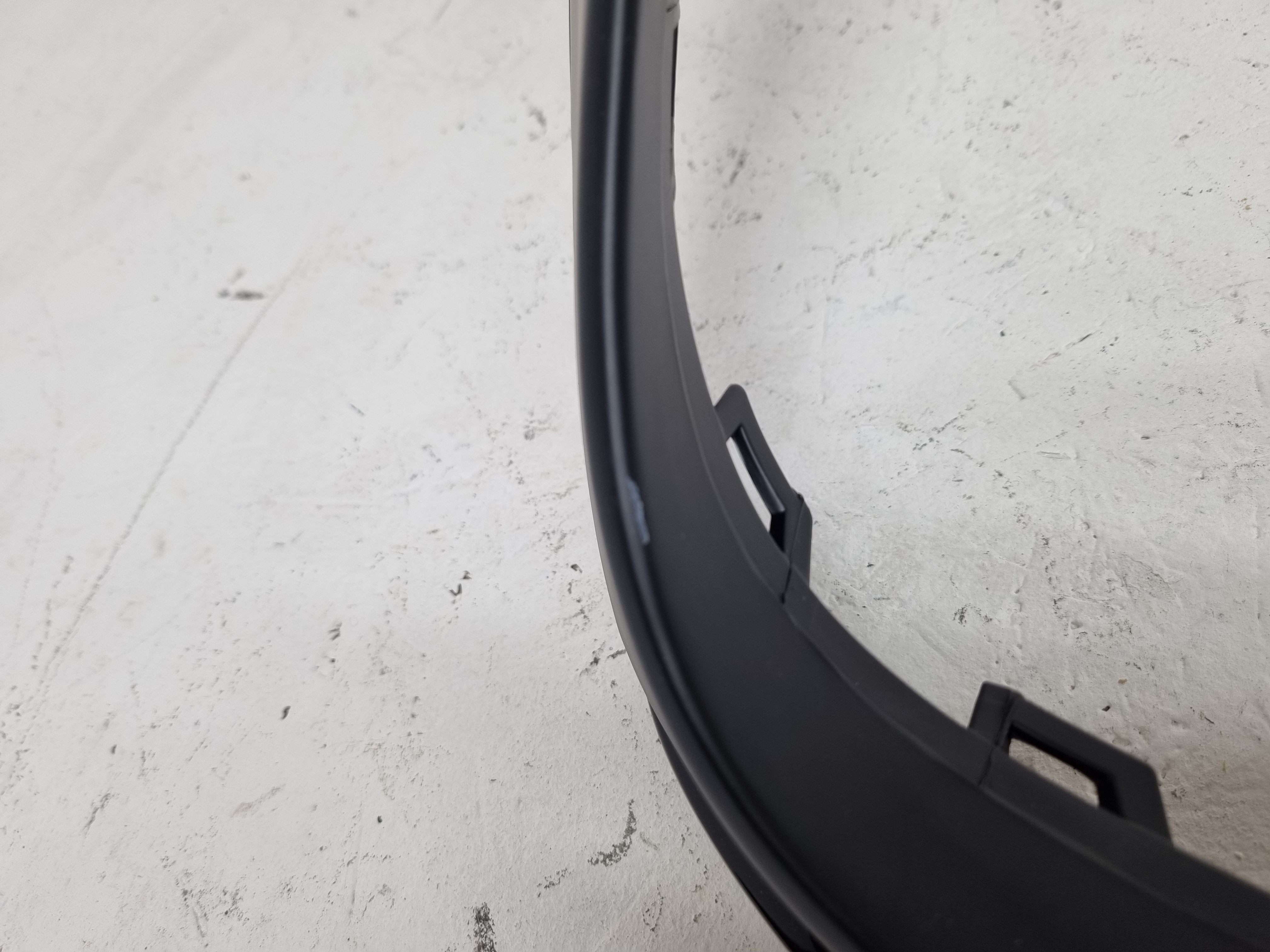 Дефект Audi A6 C8 диффузор S6 в S-line бампер без насадок