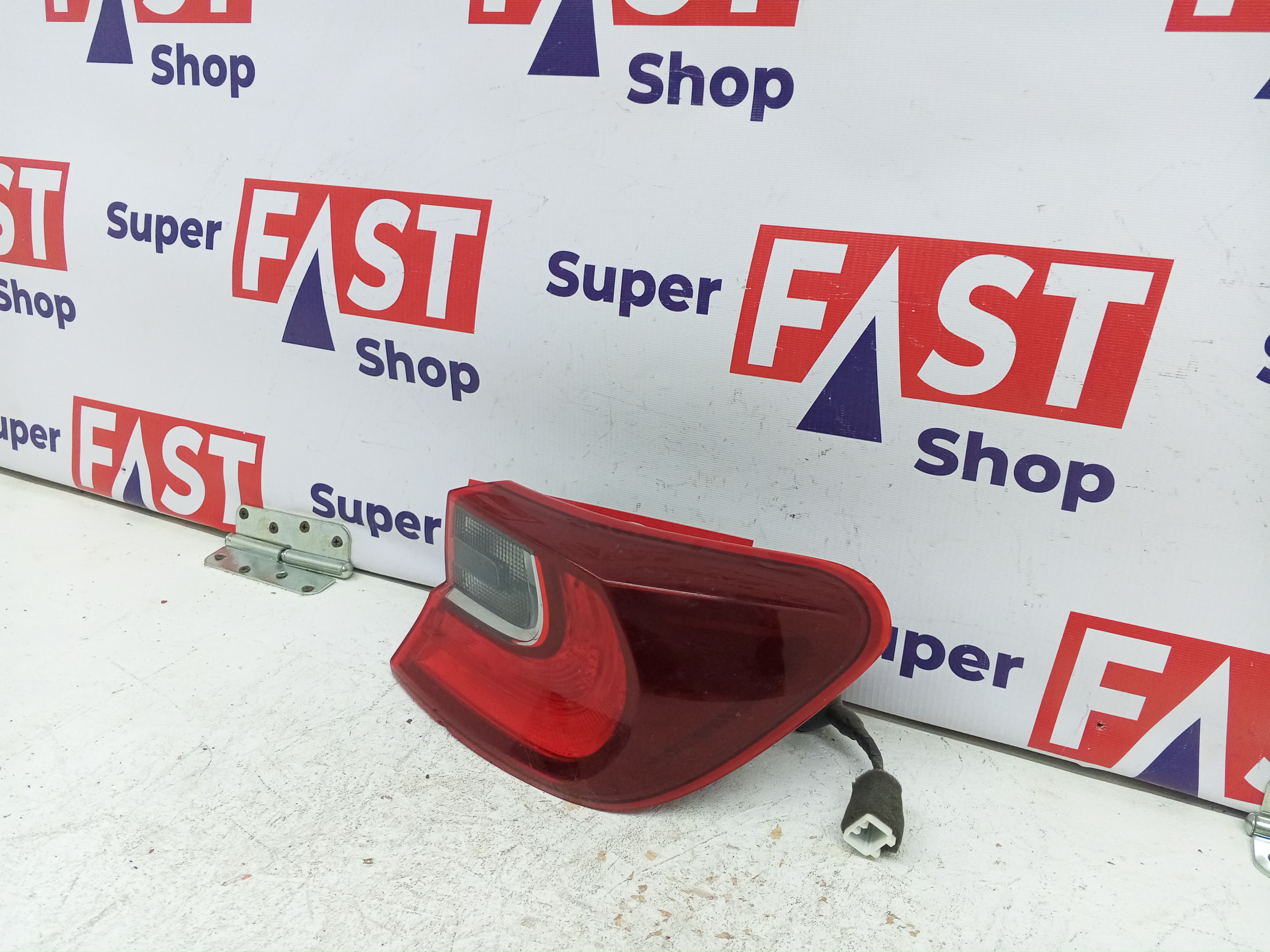 правый задний фонарь в крыло Kia Ceed 3