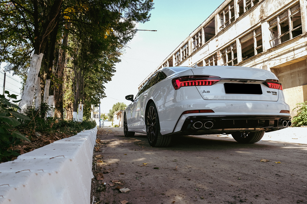 Audi A6 C8 диффузор S6 в S-line бампер с насадками хром трубы