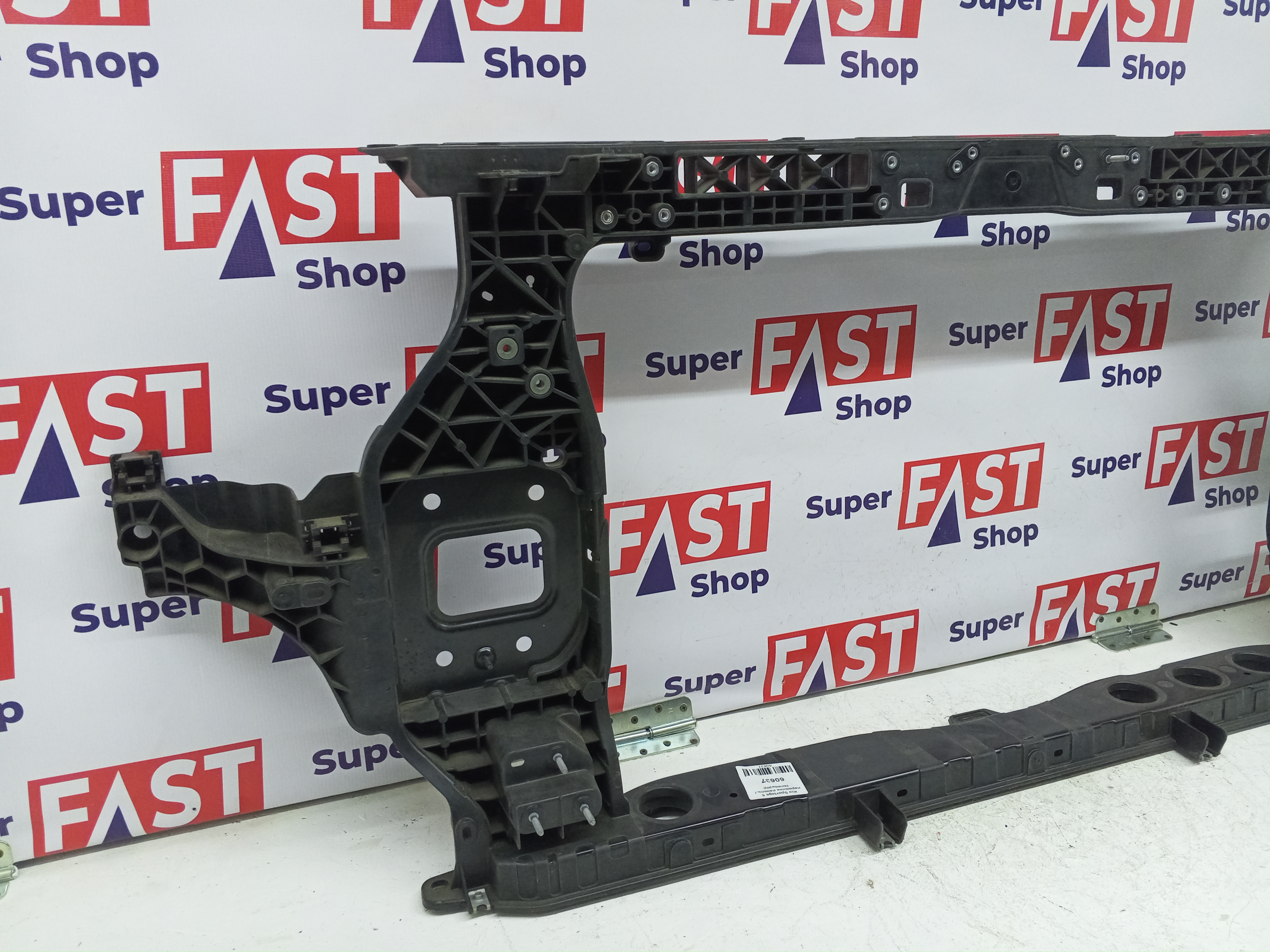 Kia Sportage 5 передняя панель / телевизор