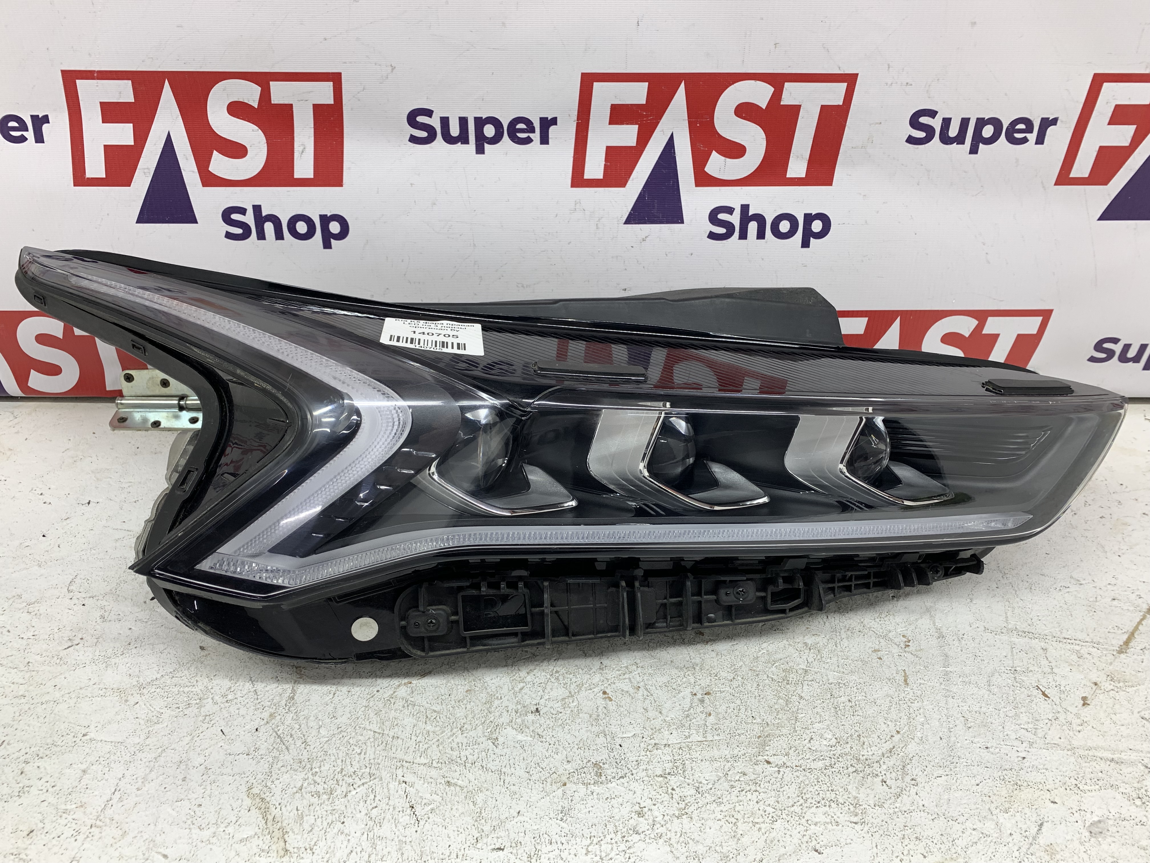 Kia K5 фара правая LED на 3 линзы оригинал бу