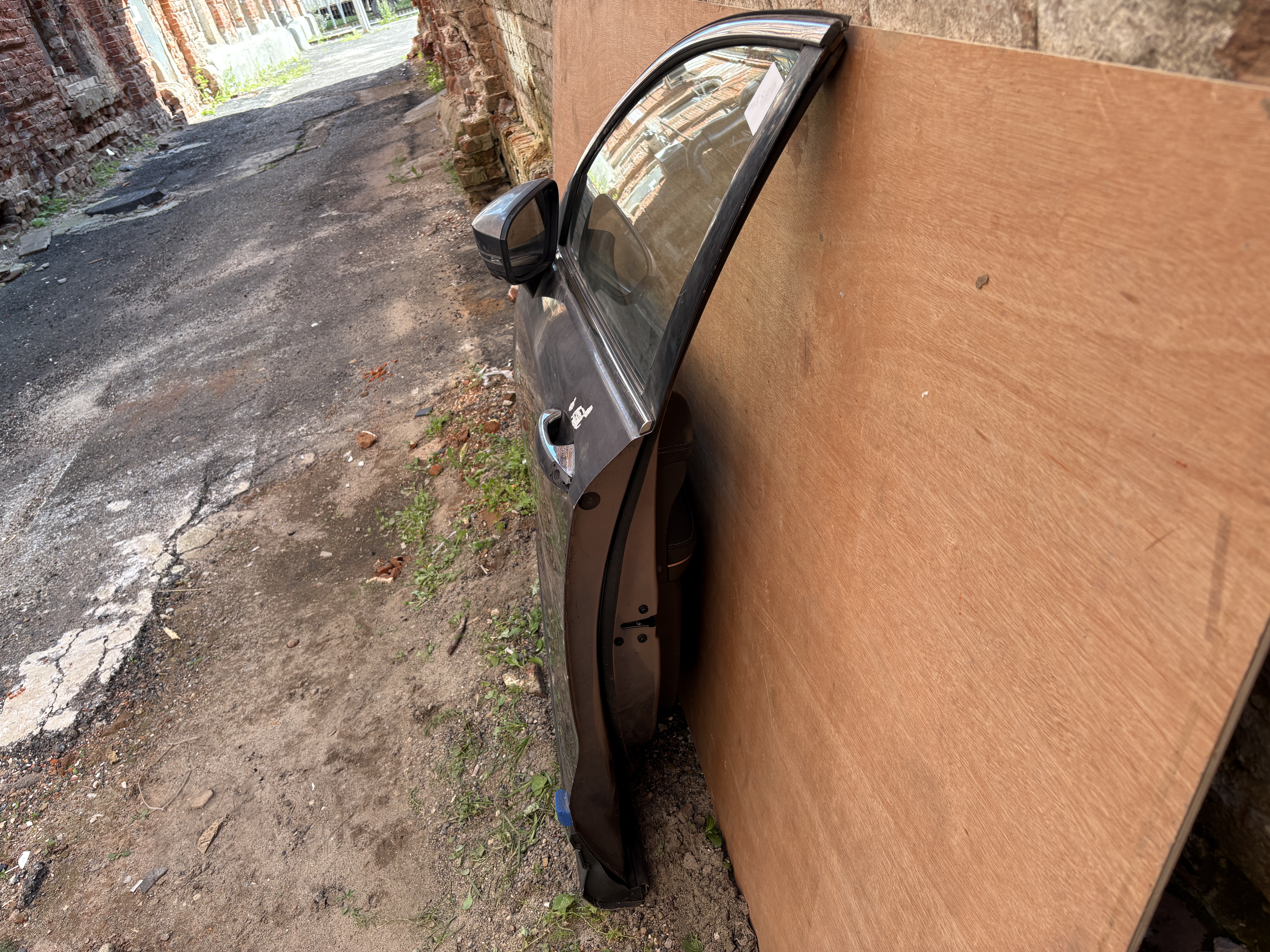 дверь левая передняя Exeed LX в сборе