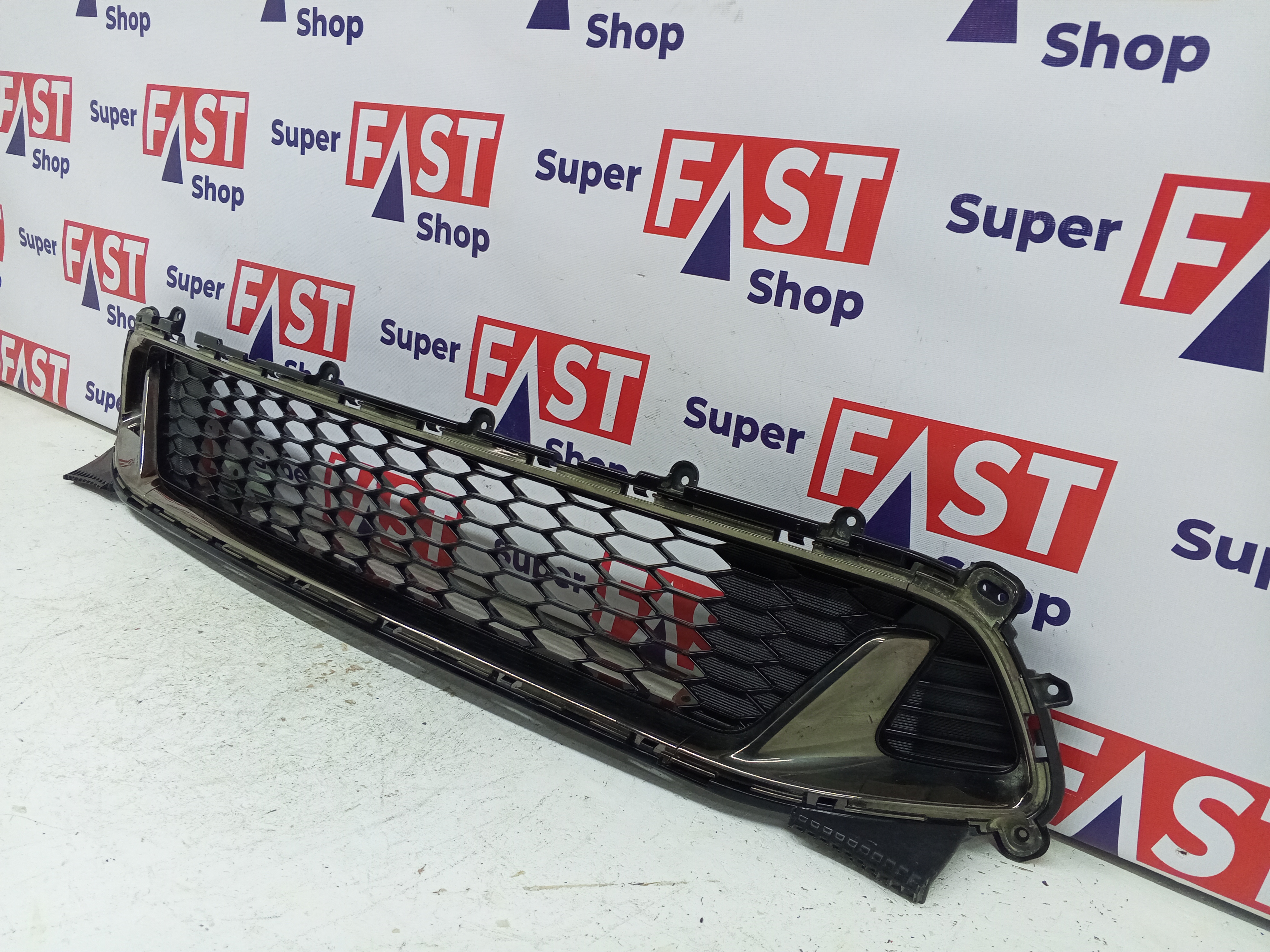 Kia Stinger GT нижняя решетка в передний бампер