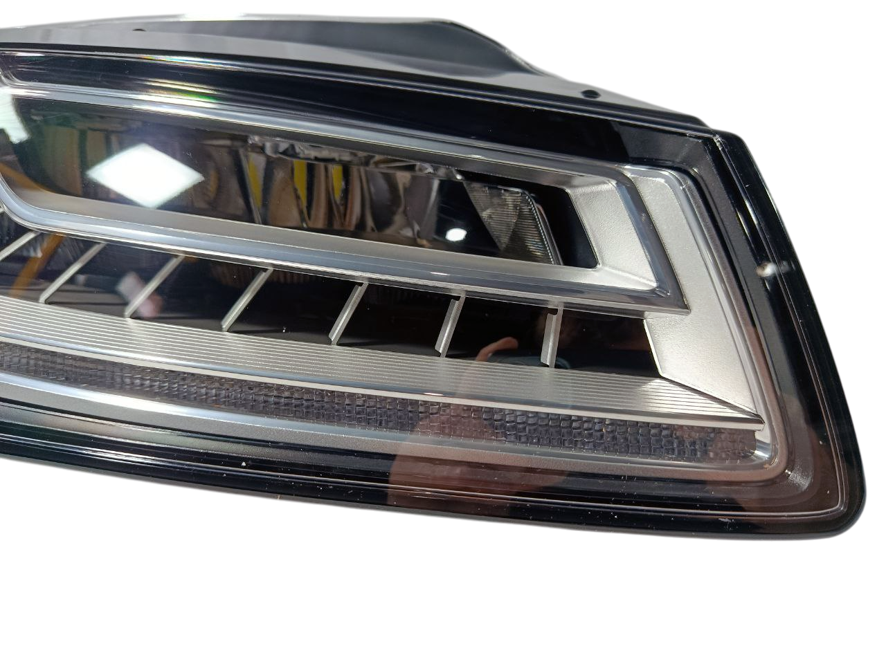 Audi A8 D4 рестайлинг фара LED правая под 2 блока